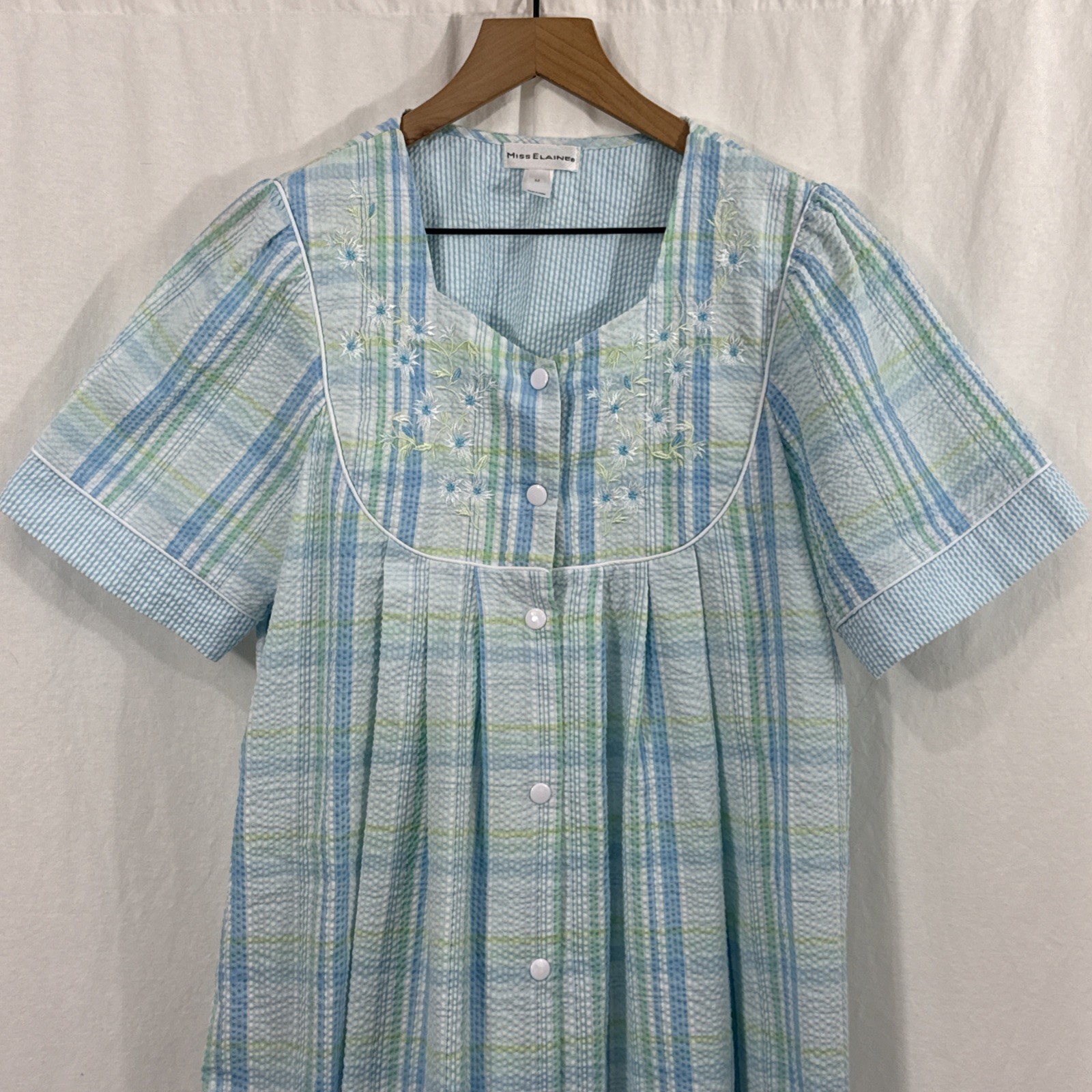 Vintage Miss Elaine Woman’s Nightgown M White Waffle Snap Dress Floral Detail