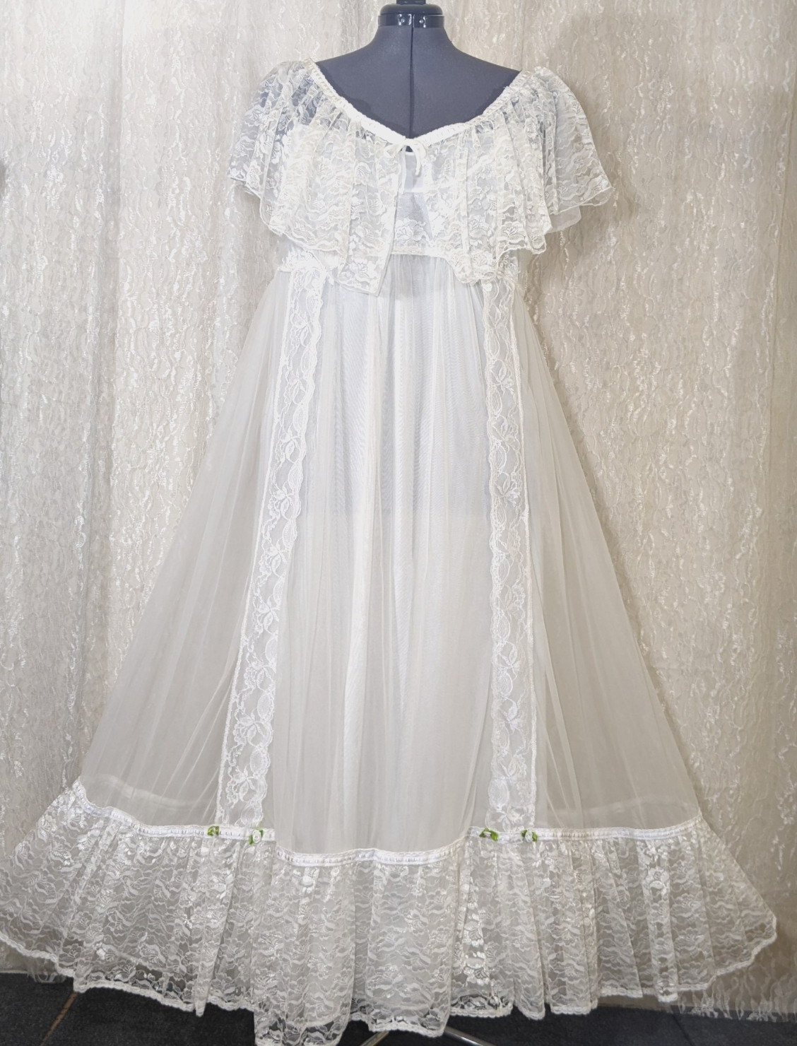 Vintage Romantic Hostess Lingerie Dress Nightgown Lace Ruffles Capelet Shawl 1X