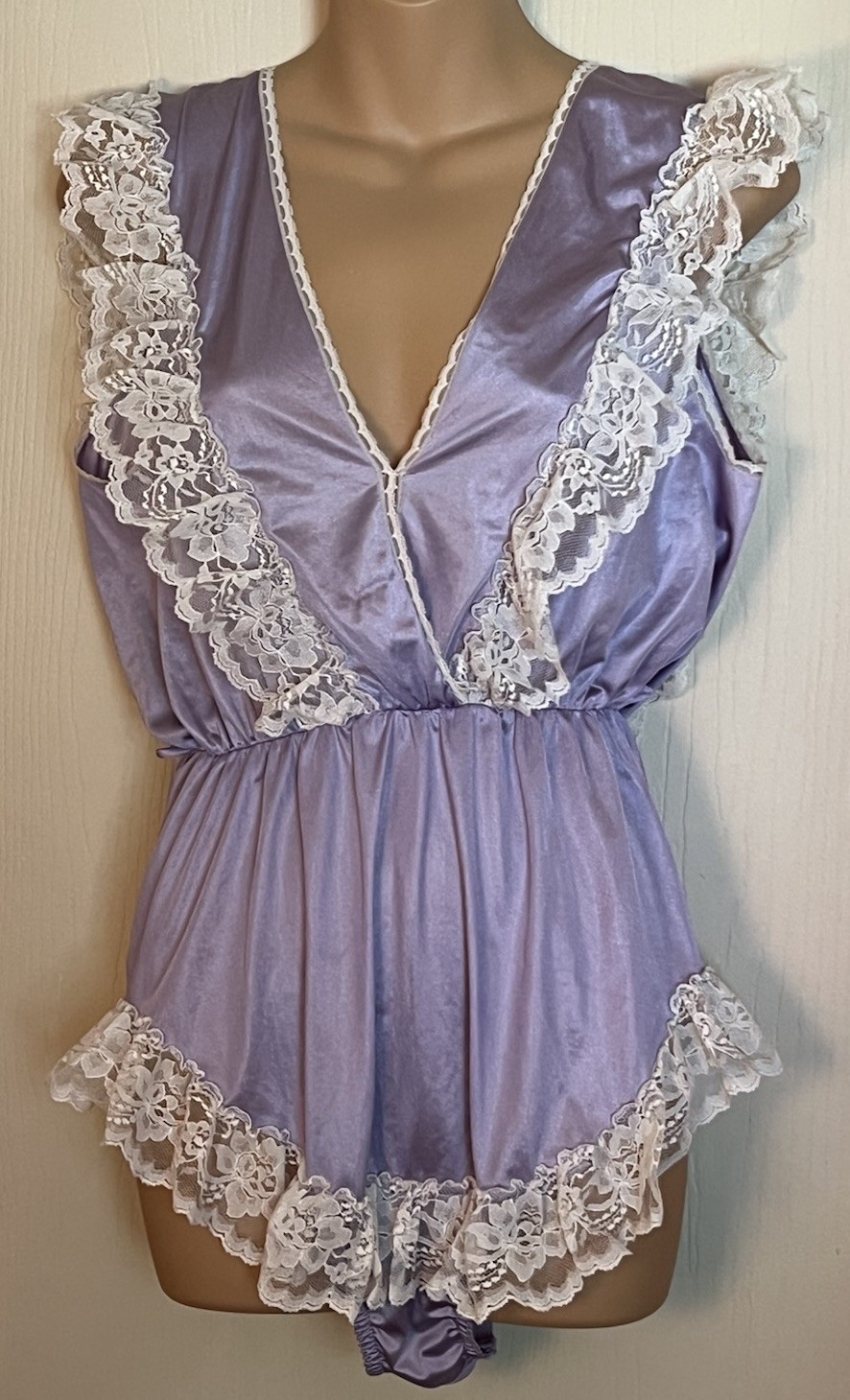 Flair Vintage Lingerie Teddy Womens Size Medium Lavender Lace One Piece