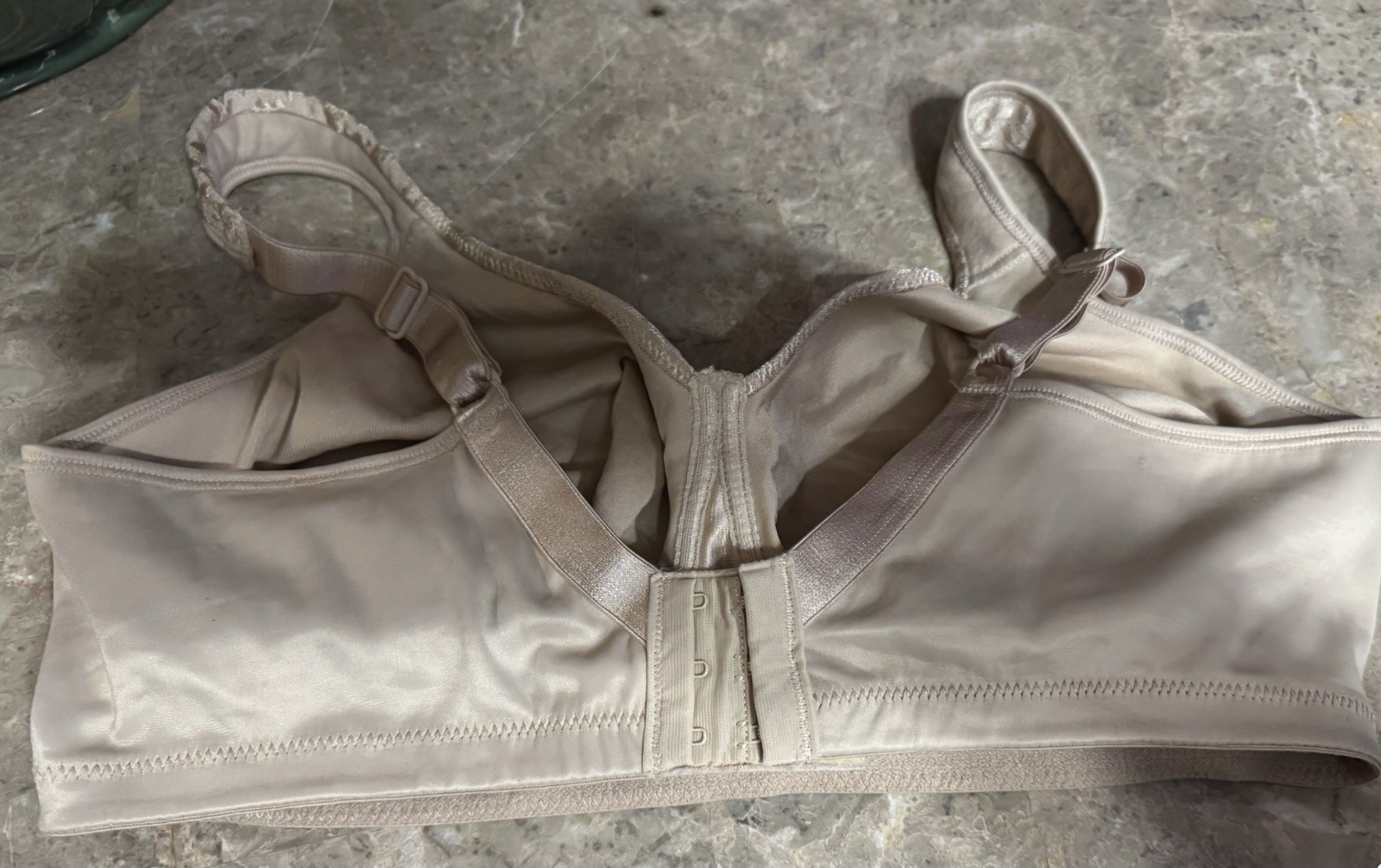VINTAGE PLAYTEX BRA! 40 DD. CHAMPAGNE