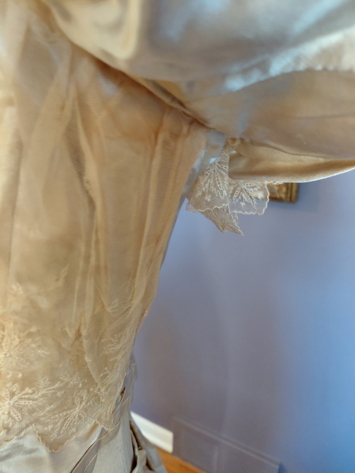 Antique 1890&rsquo;s Satin & Tambour Lace Dress Wedding Ball Gown Leg O Mutton Sleeves