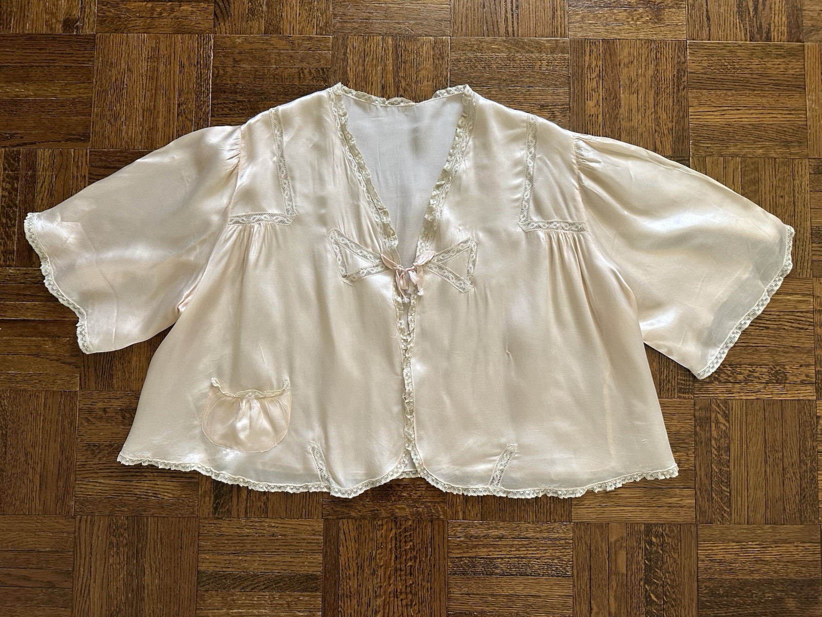 1930s Rayon Satin Bed Jacket Champagne Peach Lace Bow Tie Front Boudoir Top VTG