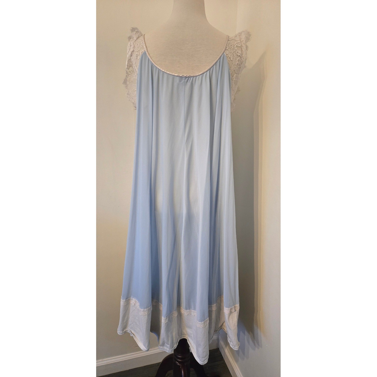 Vtg Lucie Ann Powder Blue Lace Flutter Sleeve Nightgown USA Nighty Lingerie L