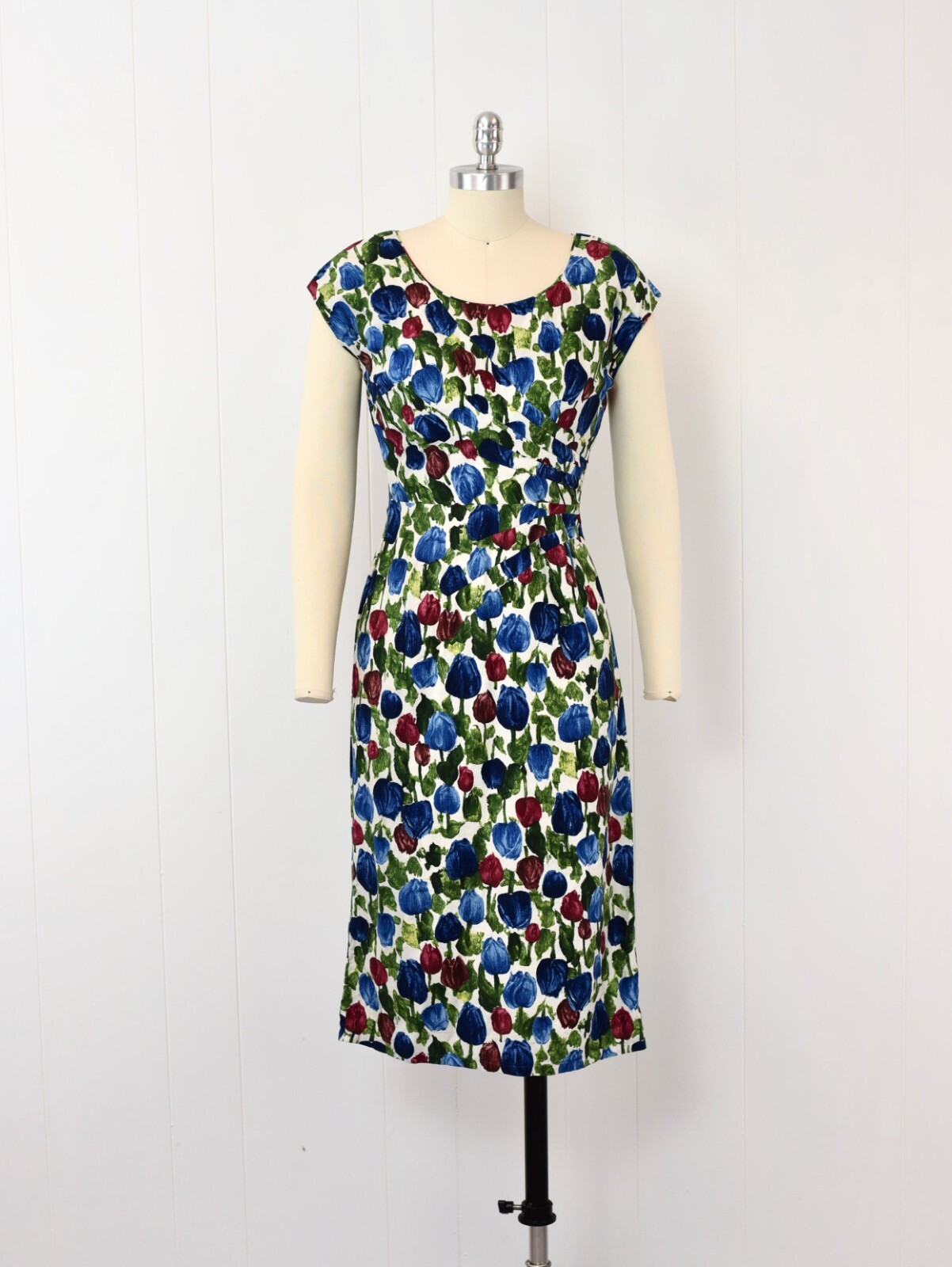 1950s Alix of Miami Tulip Floral Novelty Print Pinup Cotton Wiggle Pencil Dress