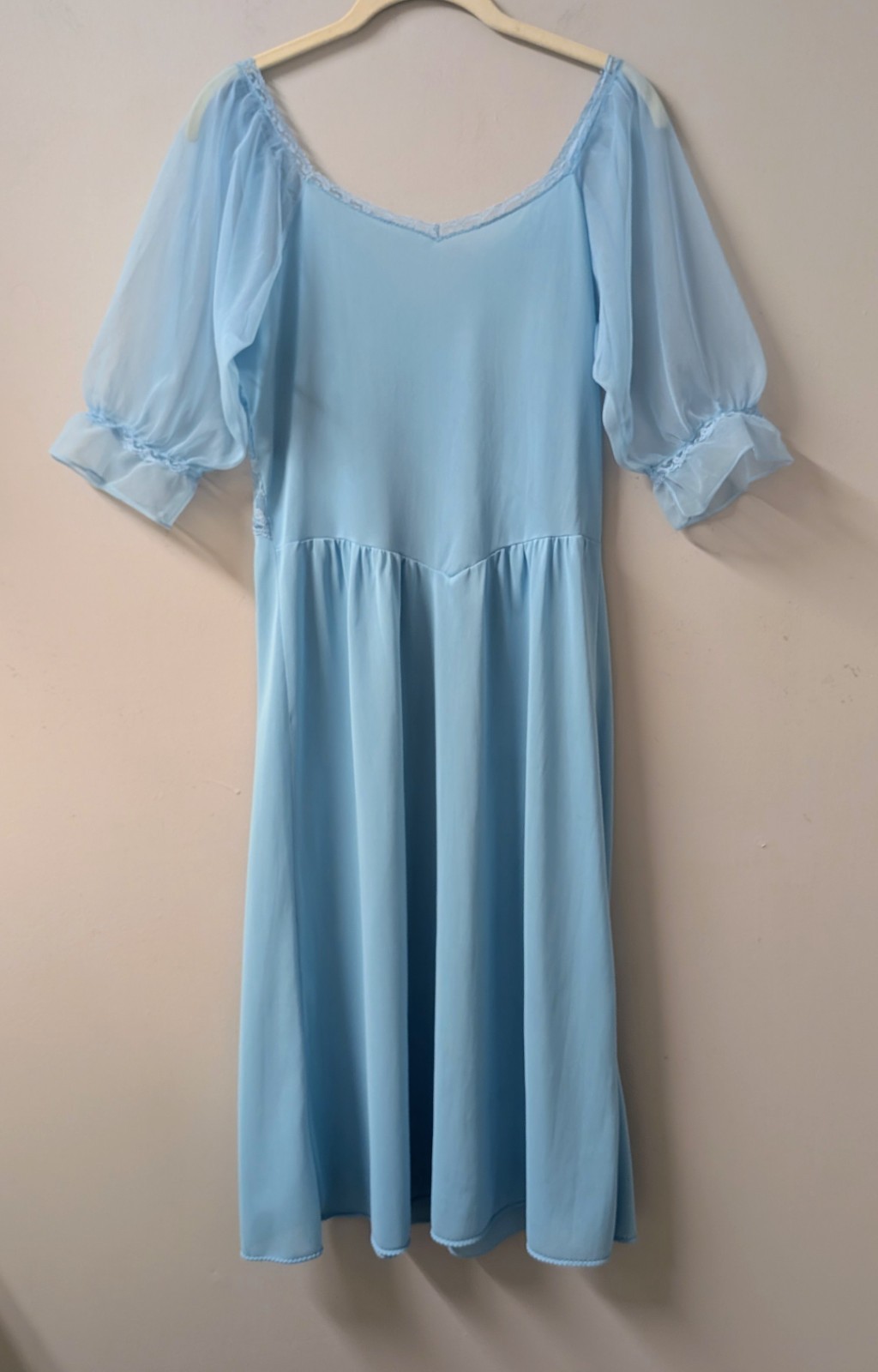 Vintage 60&rsquo;s Movie Star Blue Tricot Nylon Puffy Sleeve Nightgown Lace Bust 36/38