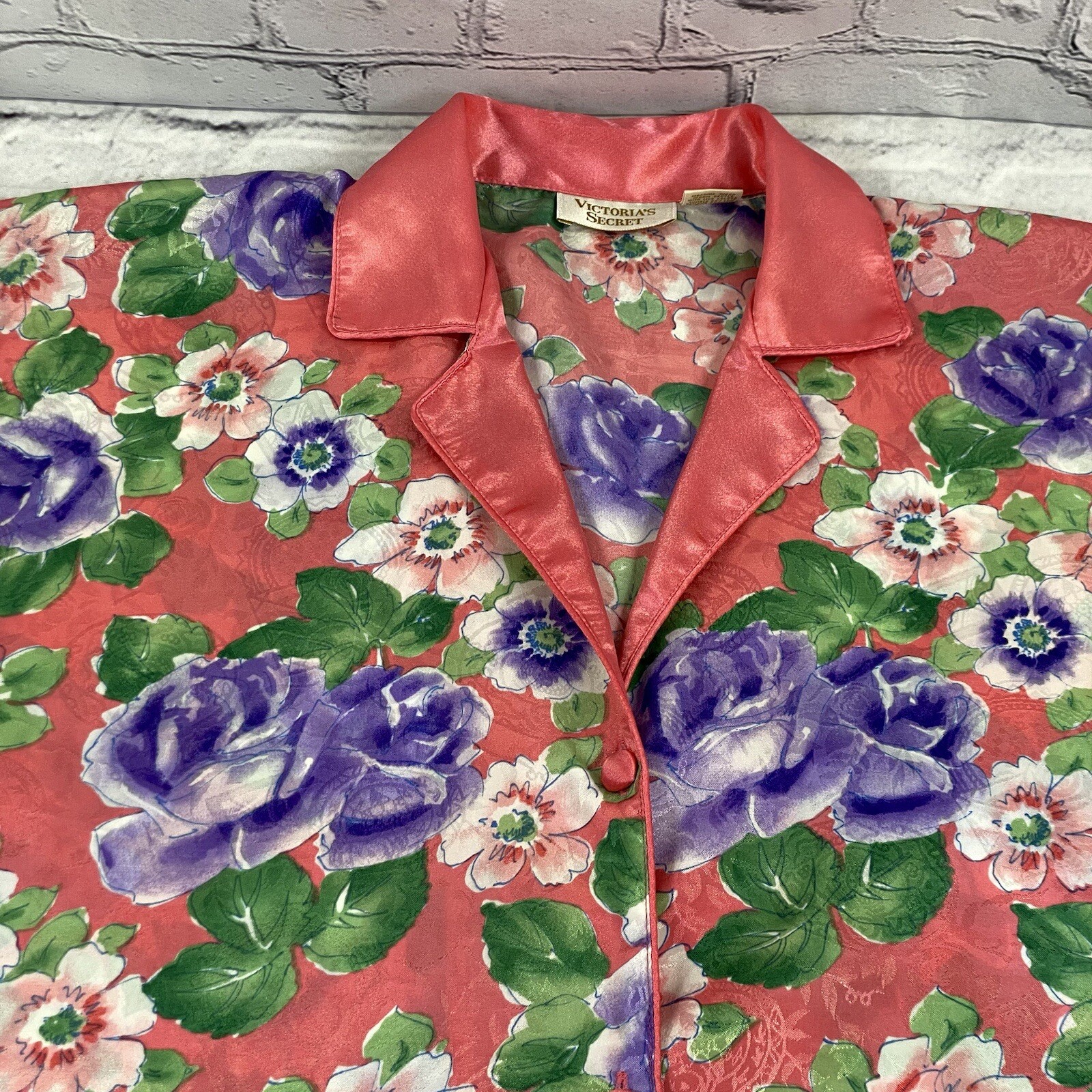 Vintage Victoria&rsquo;s Secret Gold Label Satin Night Shirt Size P/S Pink Floral