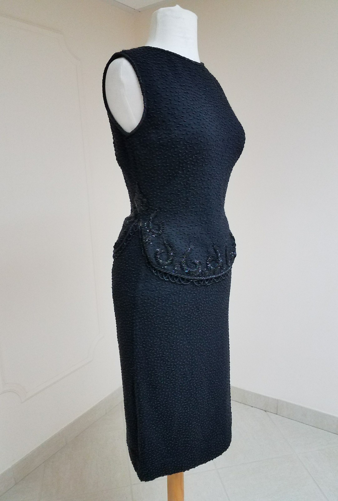 2 PC VTG BLACK HEAVY BEADED SUIT SKIRT 1950&rsquo;s HONG KONG IMPERIAL MCM SIZE S – M