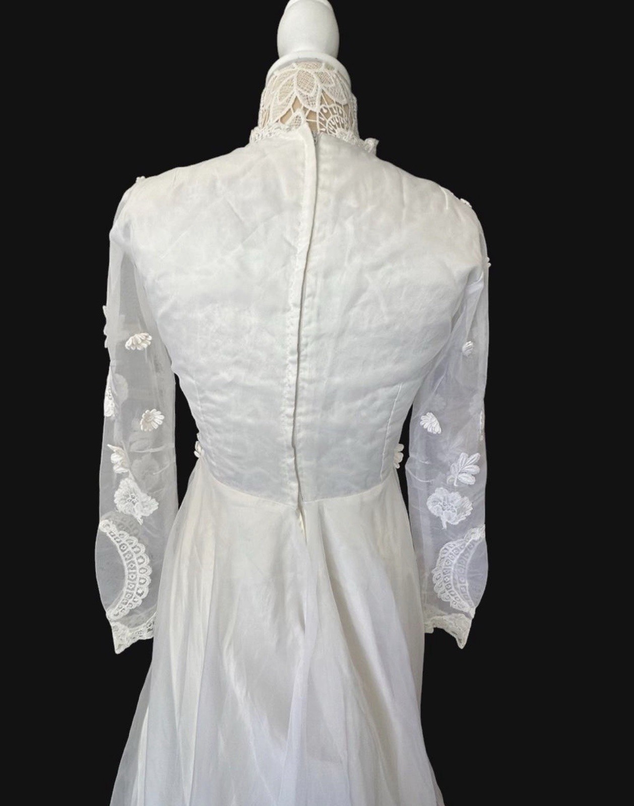 Vintage Wedding Dress With Train
