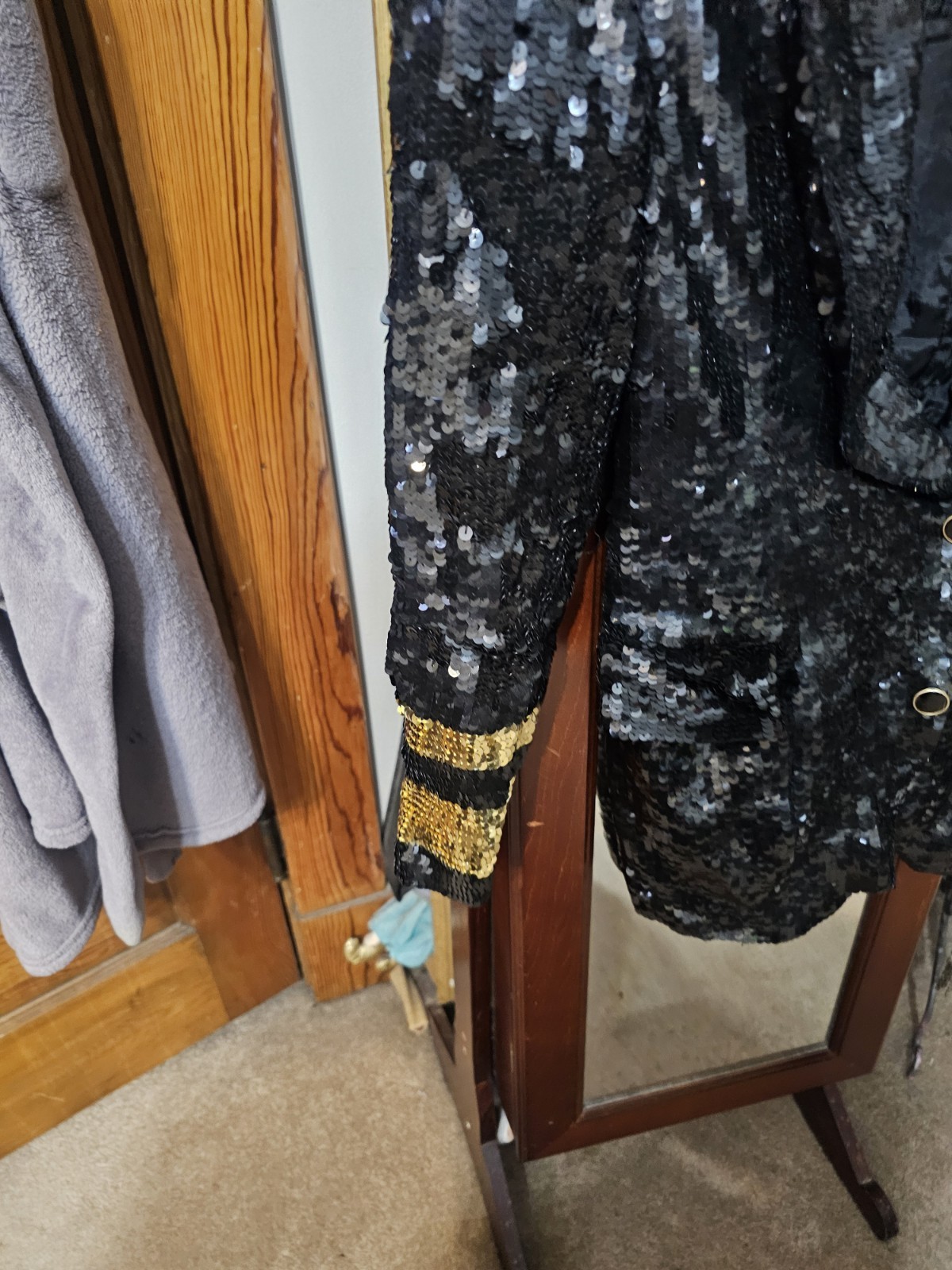Modi Vintage Sequin Jacket Blazer 100% Silk Black And Gold