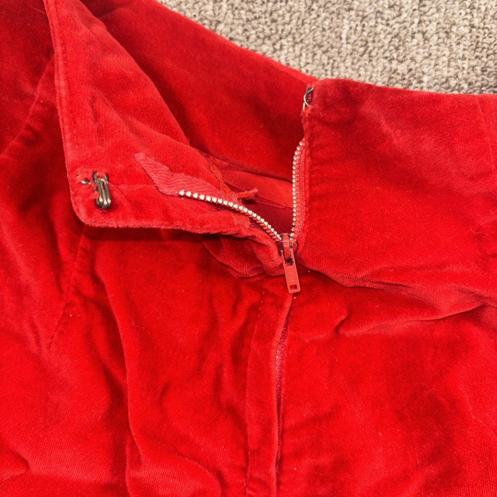 Vintage 70s/70s Women’s Velvet Shorts Hot Pants Talon Zipper 11.5×12 Retro Disco