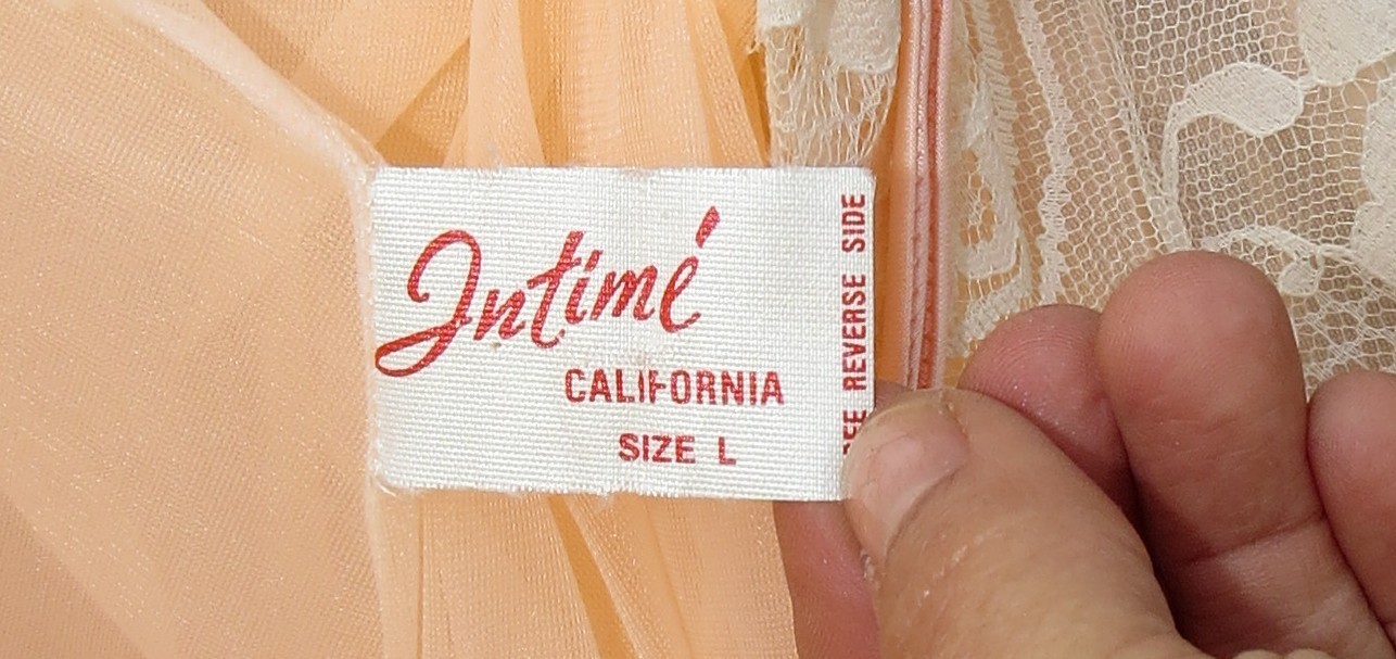 Vtg INTIME Bright Pink Coral Sheer Chiffon Peignoir Robe Nightgown RUFFLES L