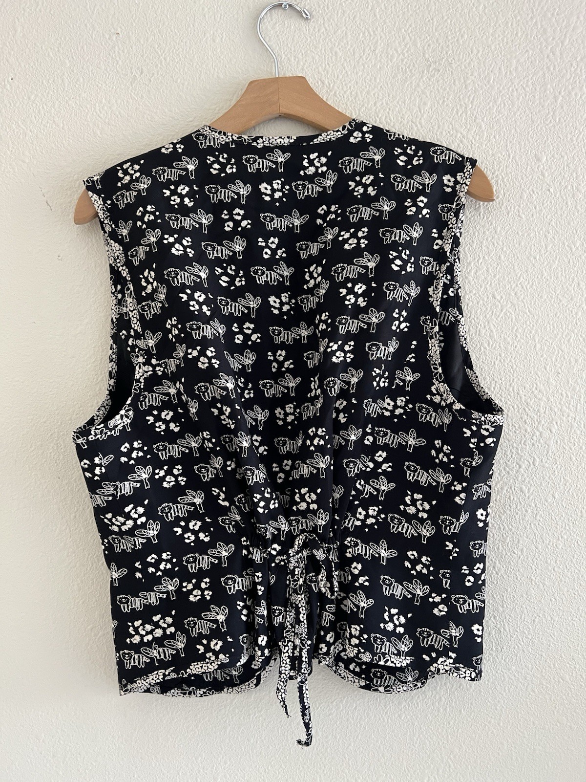 VTG Howard Wolf Tiger Cat Novelty Print Vest Black White Tie Front Small 8 Art