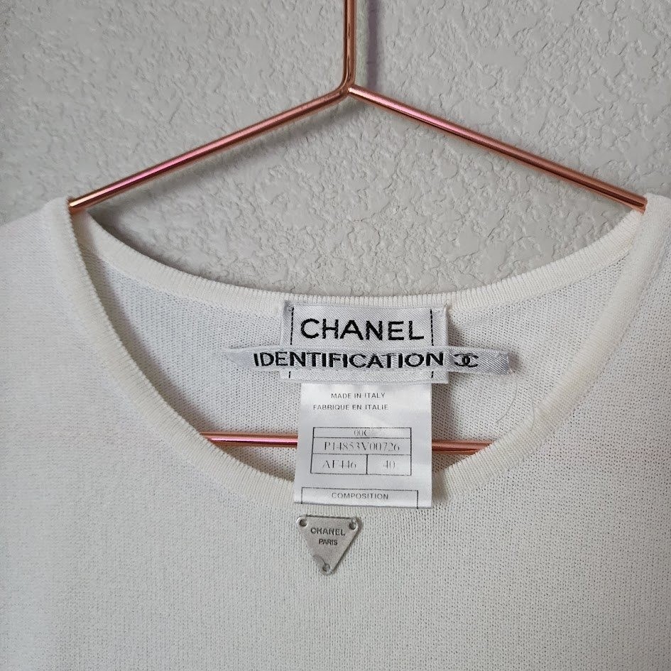 CHANEL 2000 Y2K CC Logo Sleeveless Knit Top Sheer Hem Ecru Vintage size 40