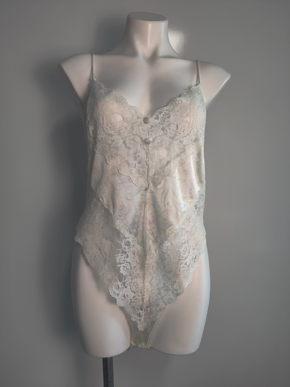 Vintage 80&rsquo;s Peek-a-boo Teddy Floral Sexy Lace Vassarette XL Made In USA