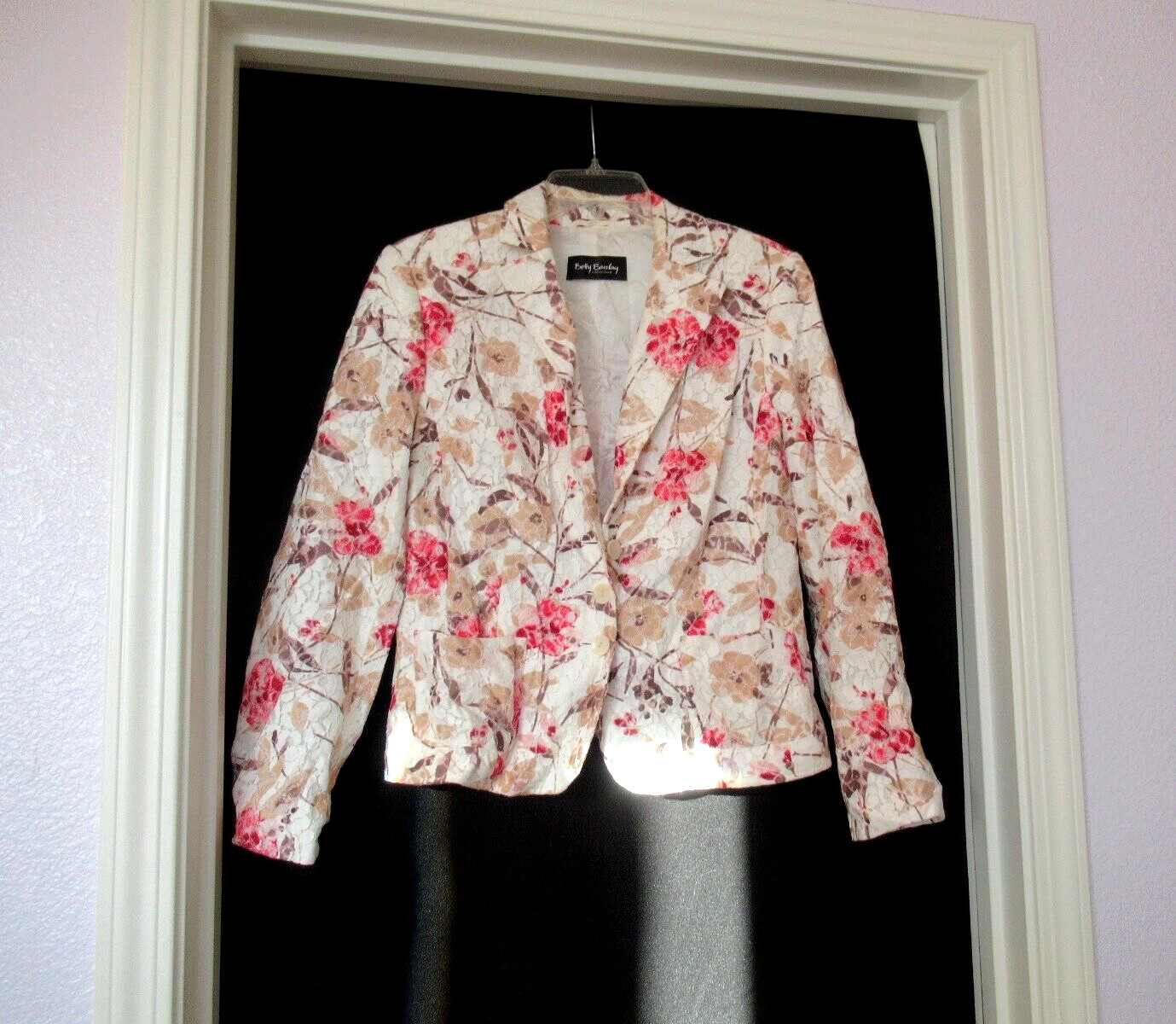 Betty Barclay pink roses and lace blazer, 36&Prime; chest