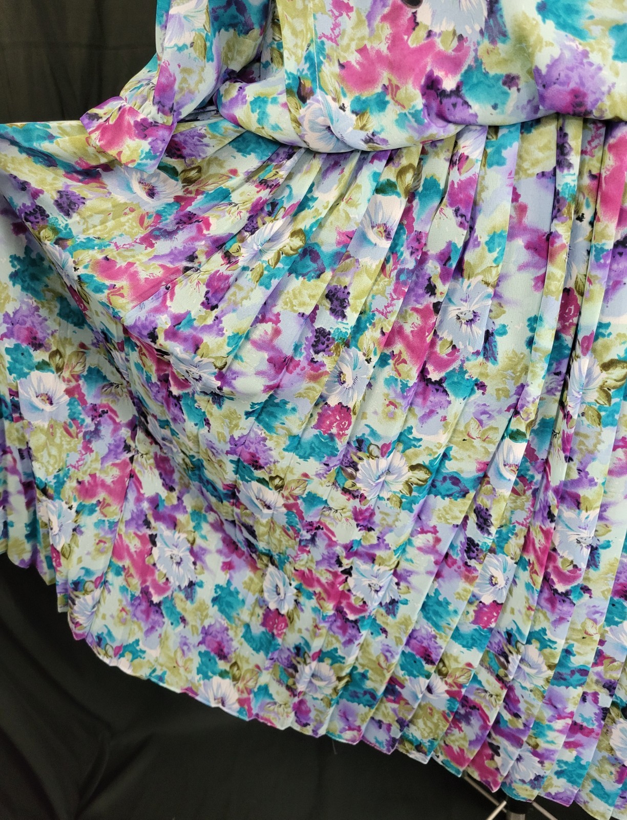Vintage VLP Plus Blue/Green/Purple Floral Blouson Dress w Pleated Skirt Size 24