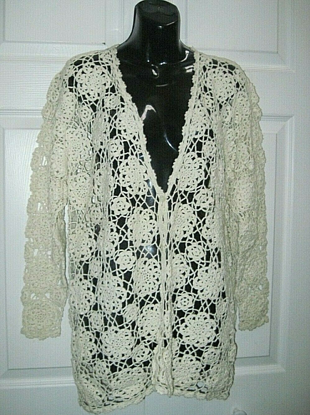 Styles to Go Women&rsquo;s Large Crochet Knit Top Sweater Long Sleeves Buttons Front