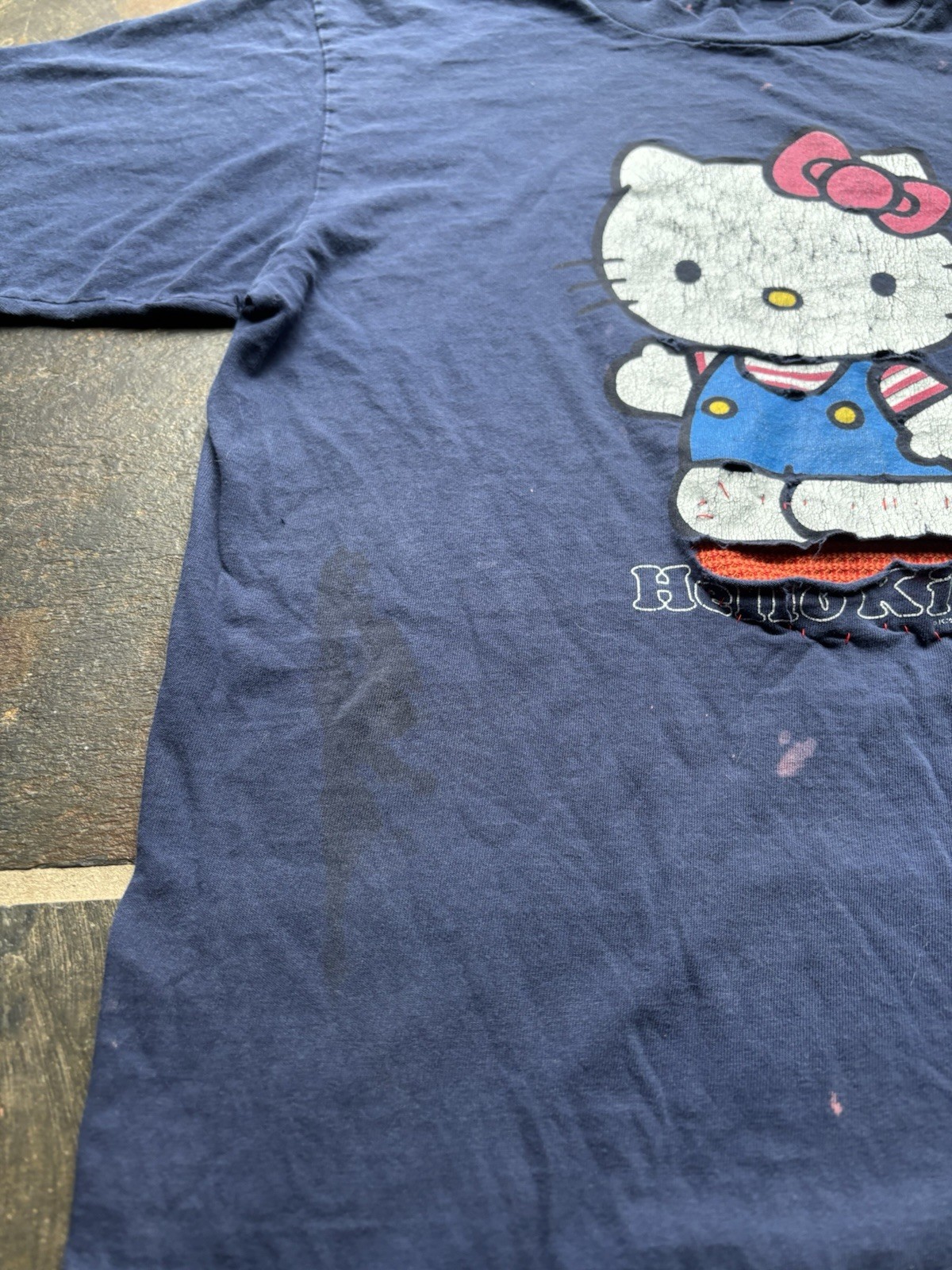 VTG 1996 Thrashed Rare HELLO KITTY Tee.single Stitch.m/L. Made USA.unisex
