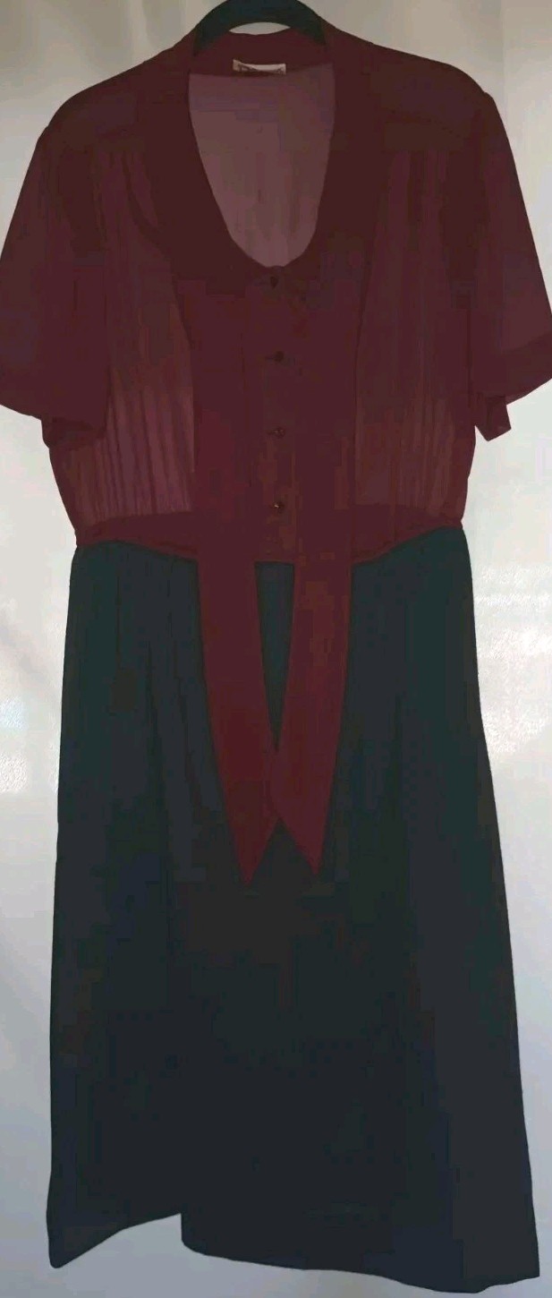 Leslie Pomer – Size Women&rsquo;s 18 – Burgundy – Black – Dress – Vintage