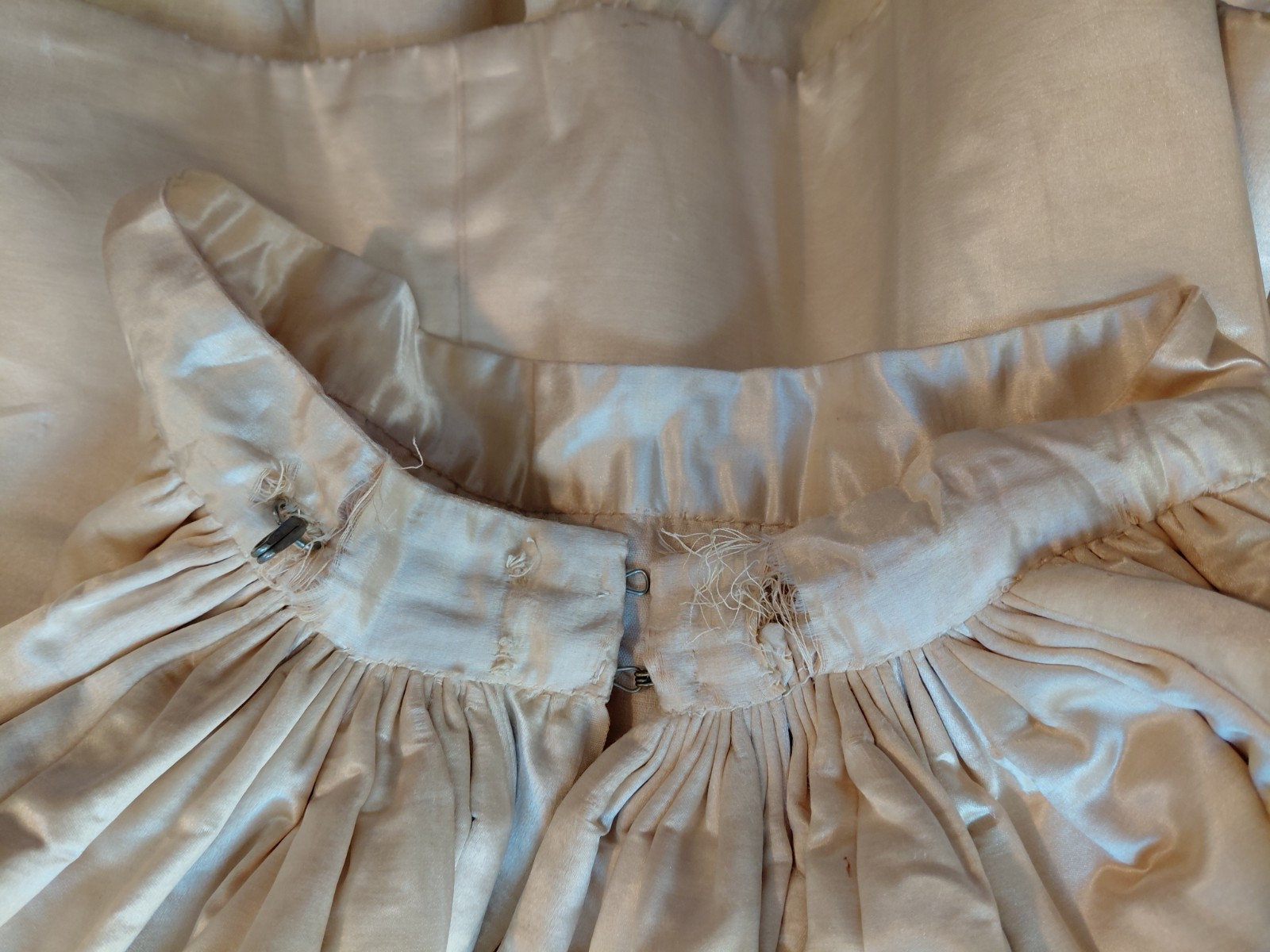 Antique 1890&rsquo;s Satin & Tambour Lace Dress Wedding Ball Gown Leg O Mutton Sleeves