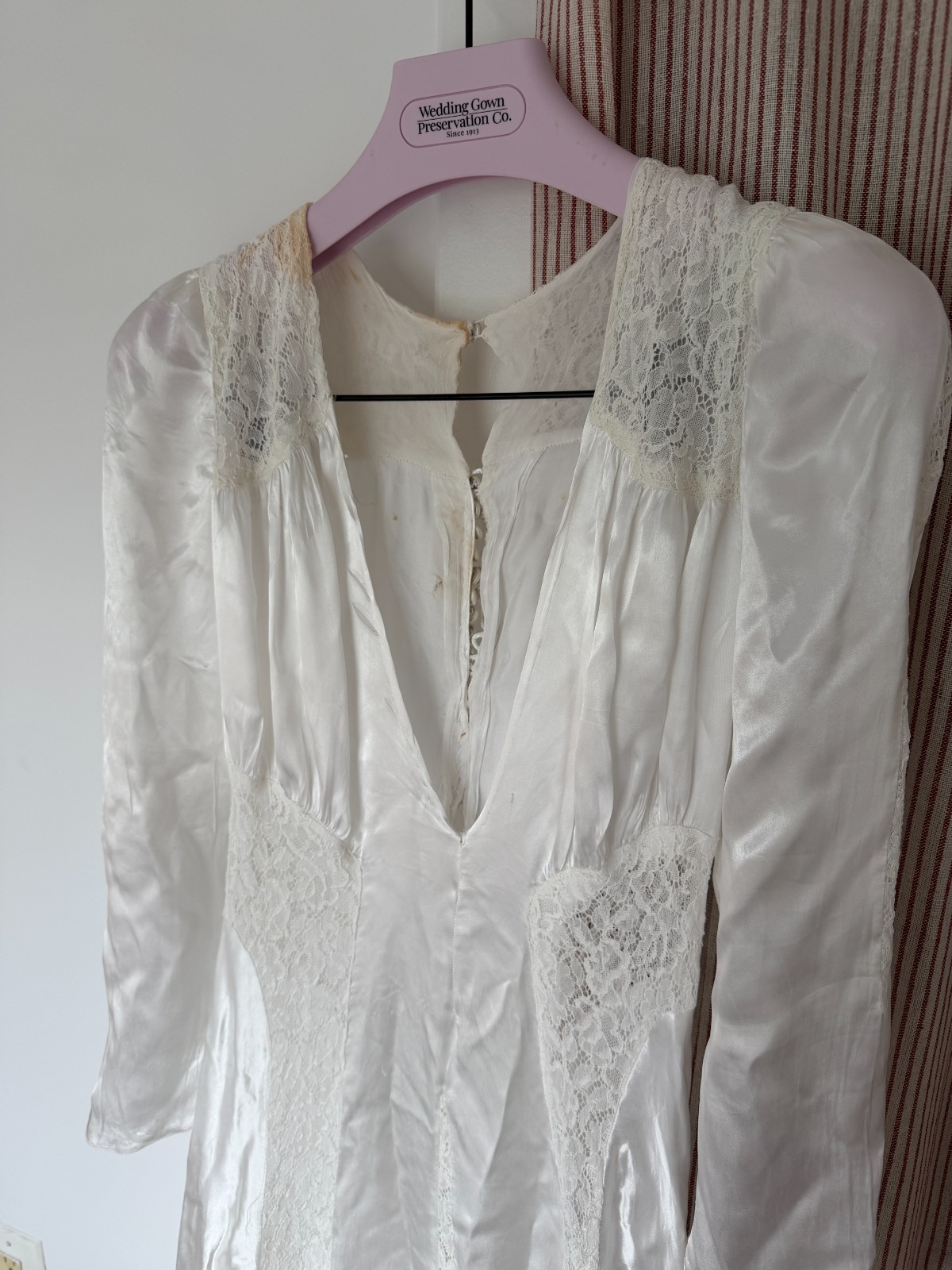 1940s Cathedral Wedding Dress