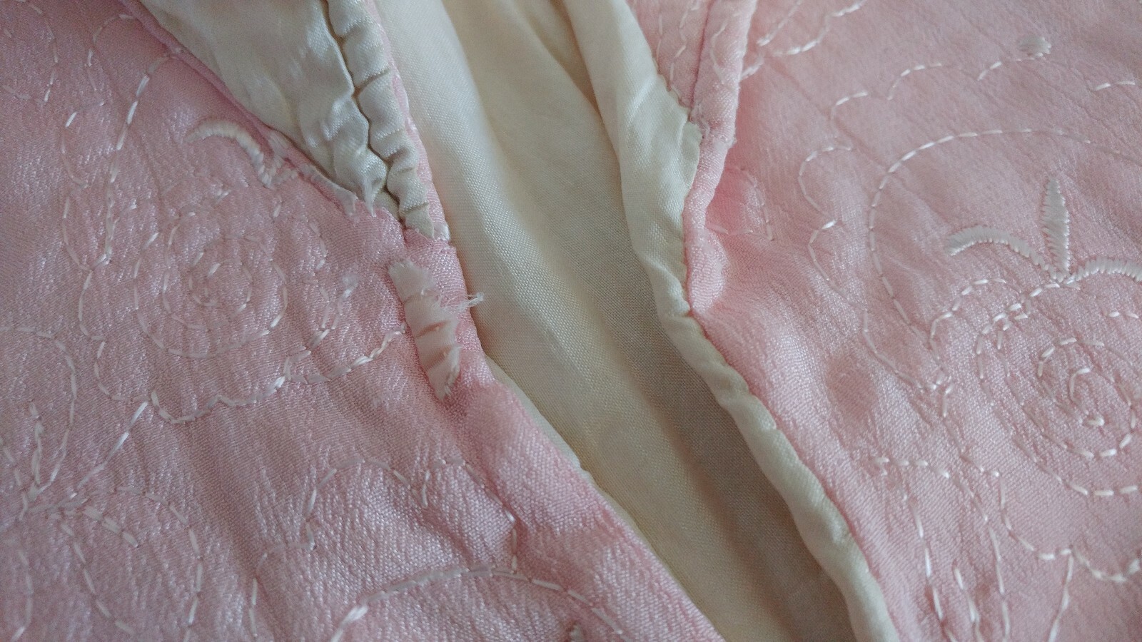 Antique Silk Lined Bed Jacket Pink Quilted & Embroidered Lingerie 28-29in chest