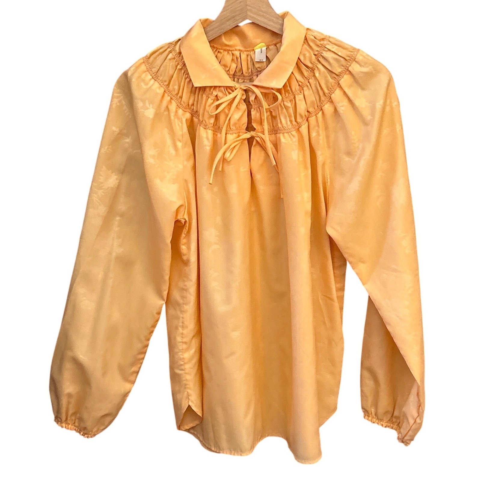Vintage Blouse Cottagecore Regencycore Victorian Smocked Tie Neck Peach