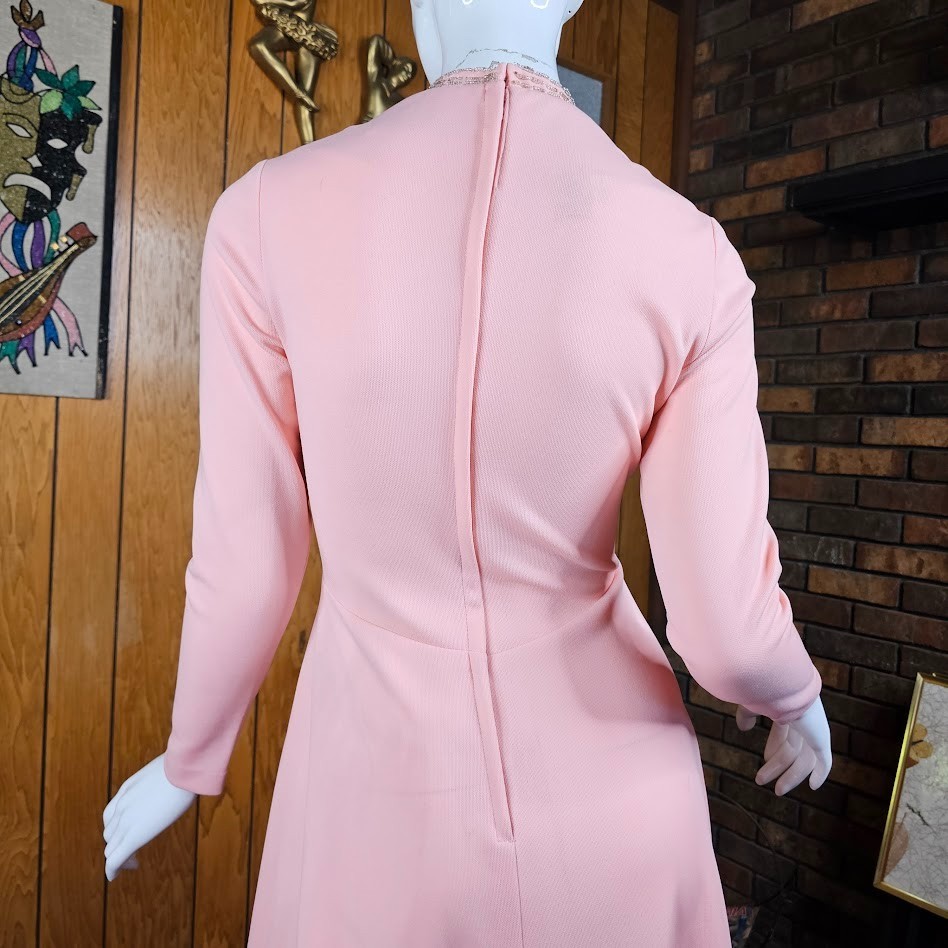 Vtg 70s Mod Bubblegum Pink Beaded Cut Out Neckline Alfred Werber Evening Dress M