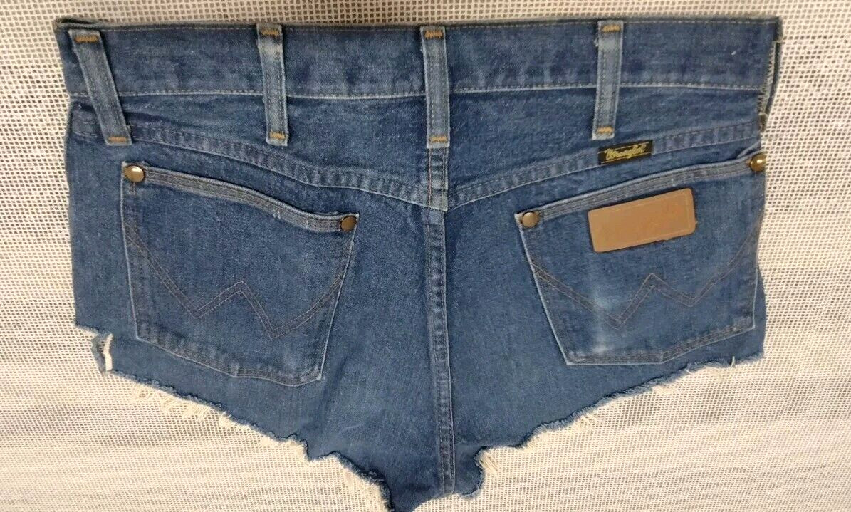WRANGLER Shorts Denim SUPER SHORT Daisy Dukes Skimpy 30 in waist 1980S