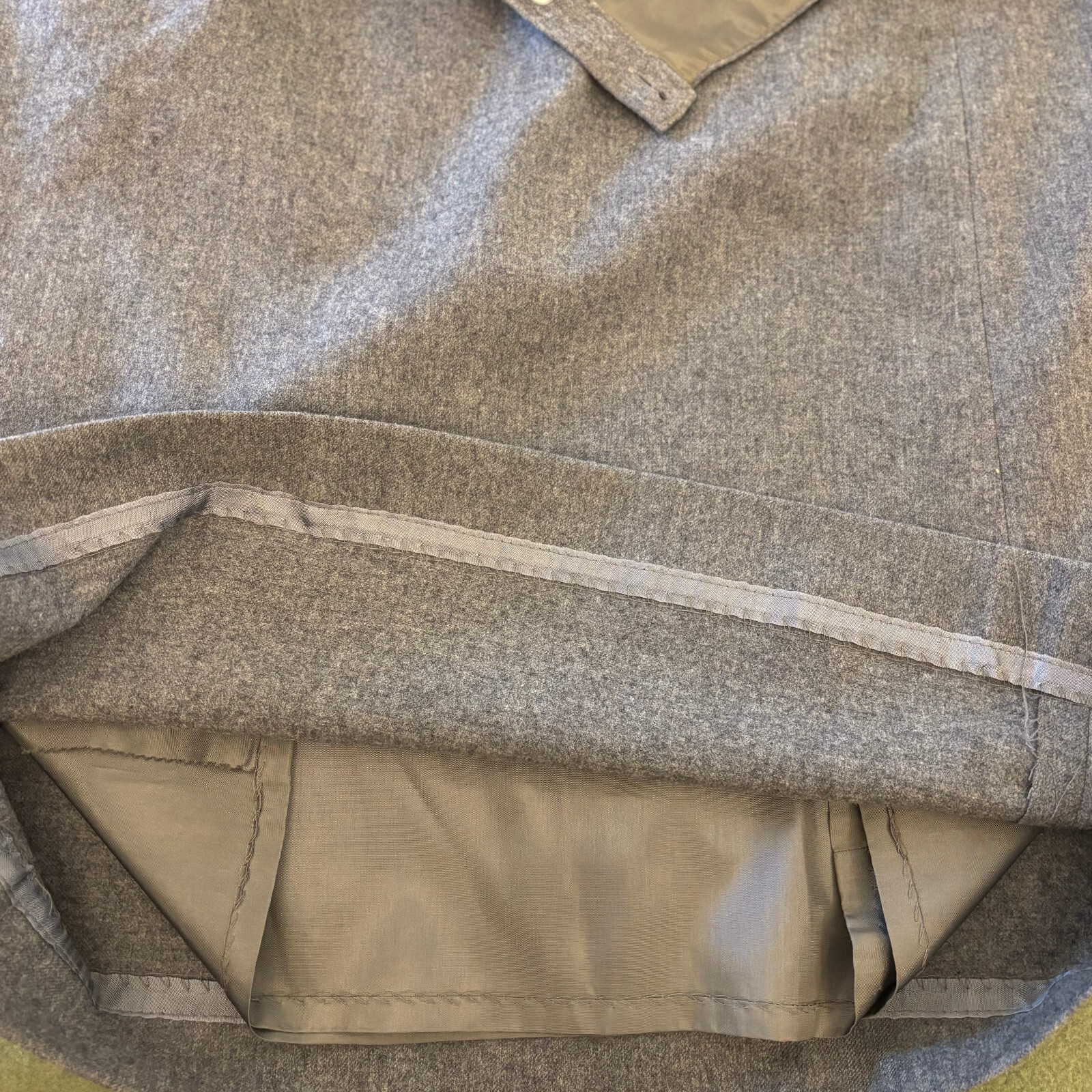 Vintage Pendleton 1990s Size 14 100% Wool Gray Skirt 28 Inches Made in USA Lined