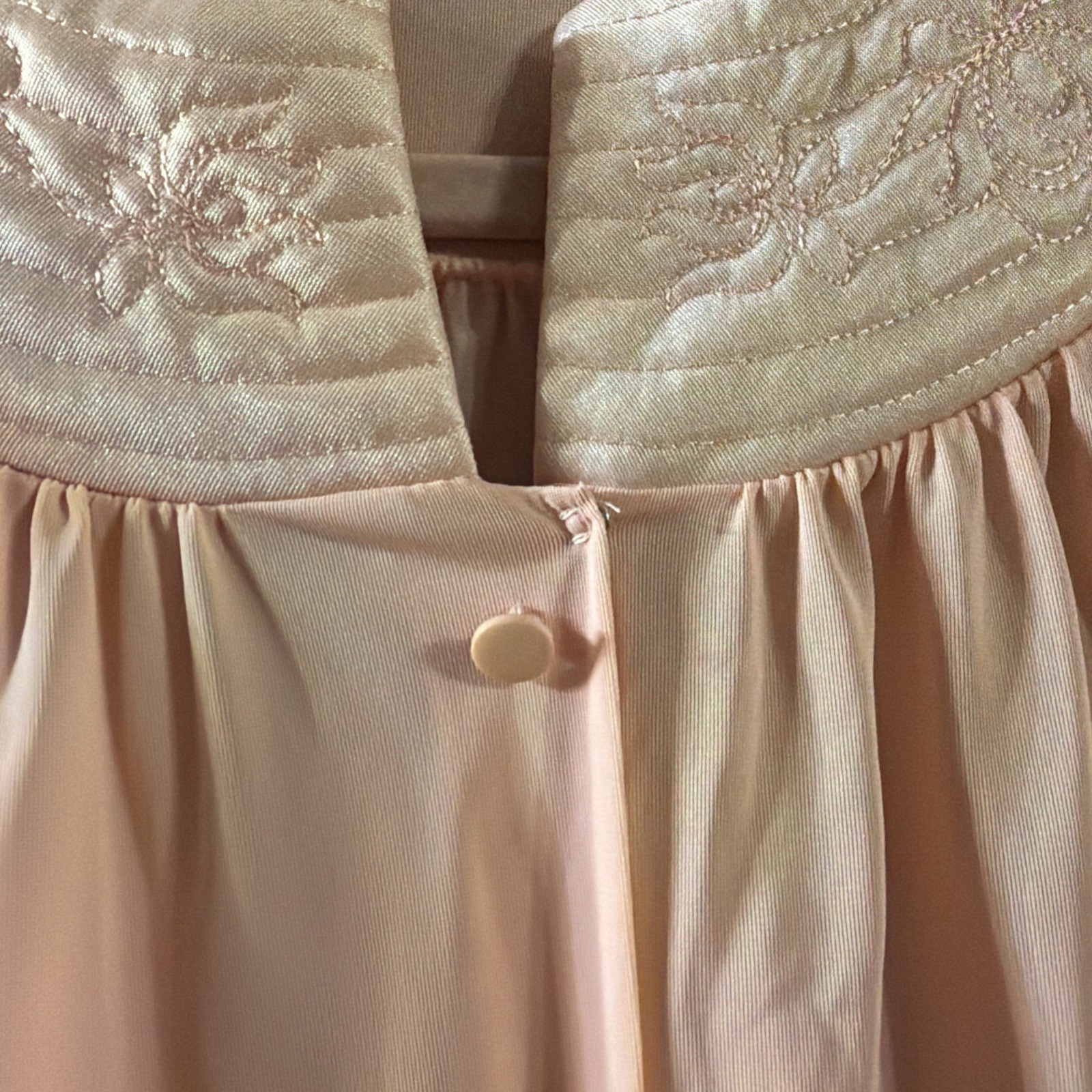 Vintage Gossard Artemis Blush Pink Nightgown – Mid-20th Century Style