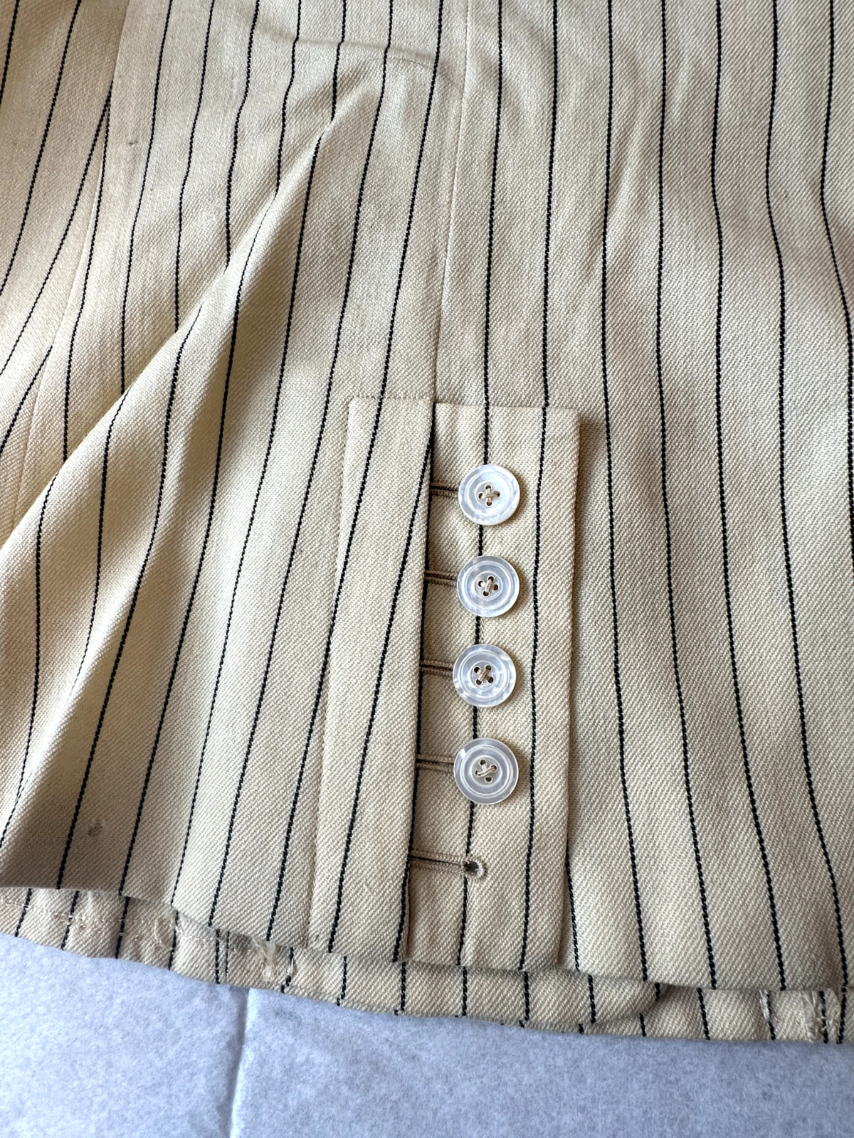 Edwardian Titanic White Wool Pinstripe Women&rsquo;s Walking Suit Jacket & Skirt 1910s