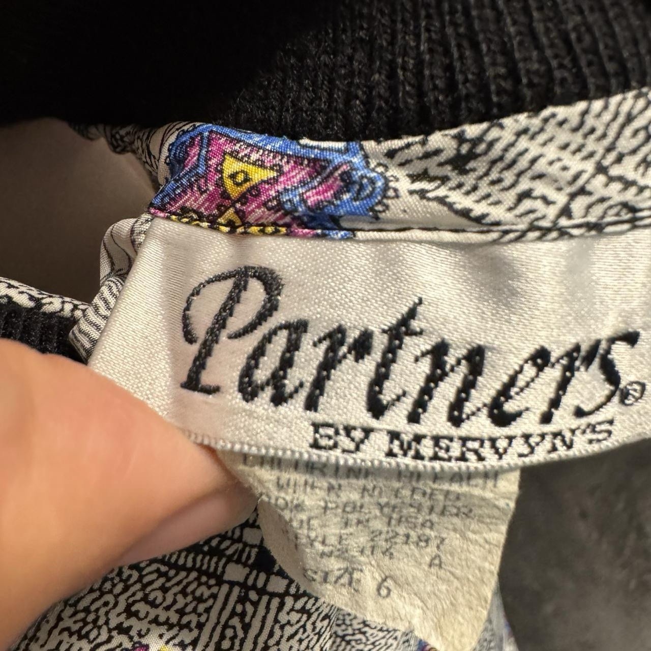 PARTNERS By Mervyn’s Collared Women’s Blouse. Vintage Print.