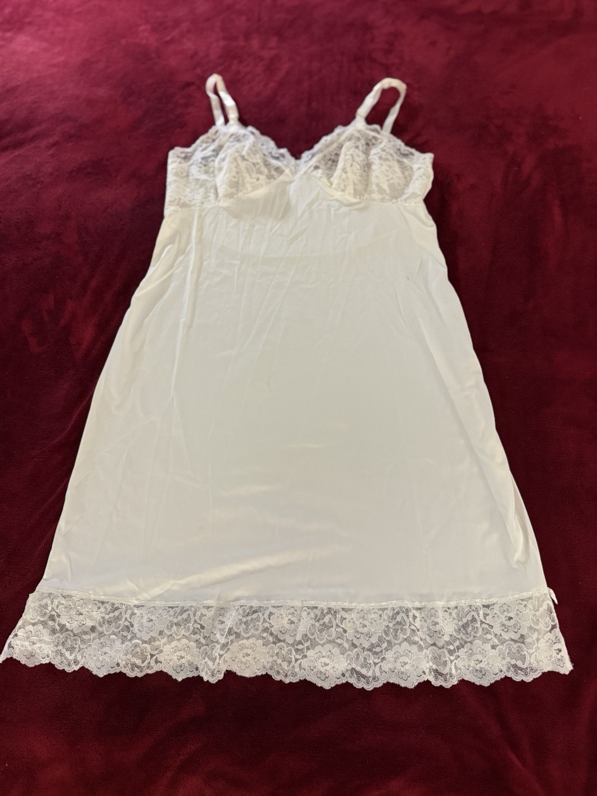Vtg Vanity Fair “Perfection” Full Slip Size 38 Lace Cups Adjustable Straps