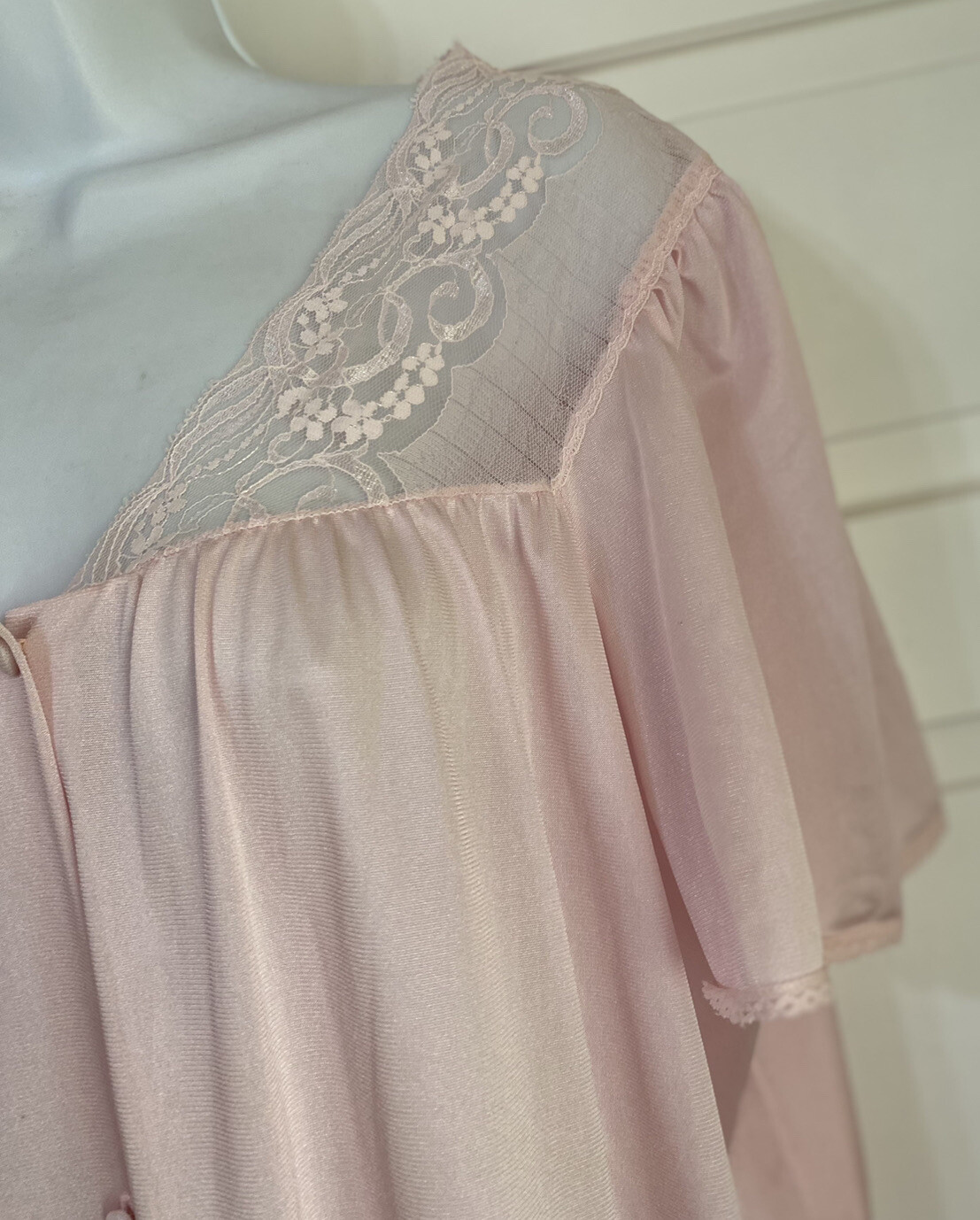 Vintage Vassarette Pink Nylon Button Front Short Sleeve Night Gown Robe LARGE