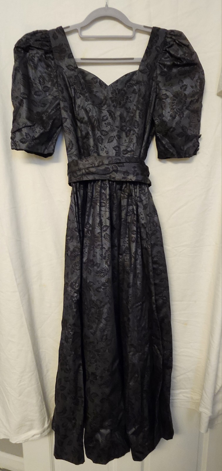 Vtg Laura Ashley dress nwt Black Taffeta Evening Holiday sz 8. 60&Prime; Sweep