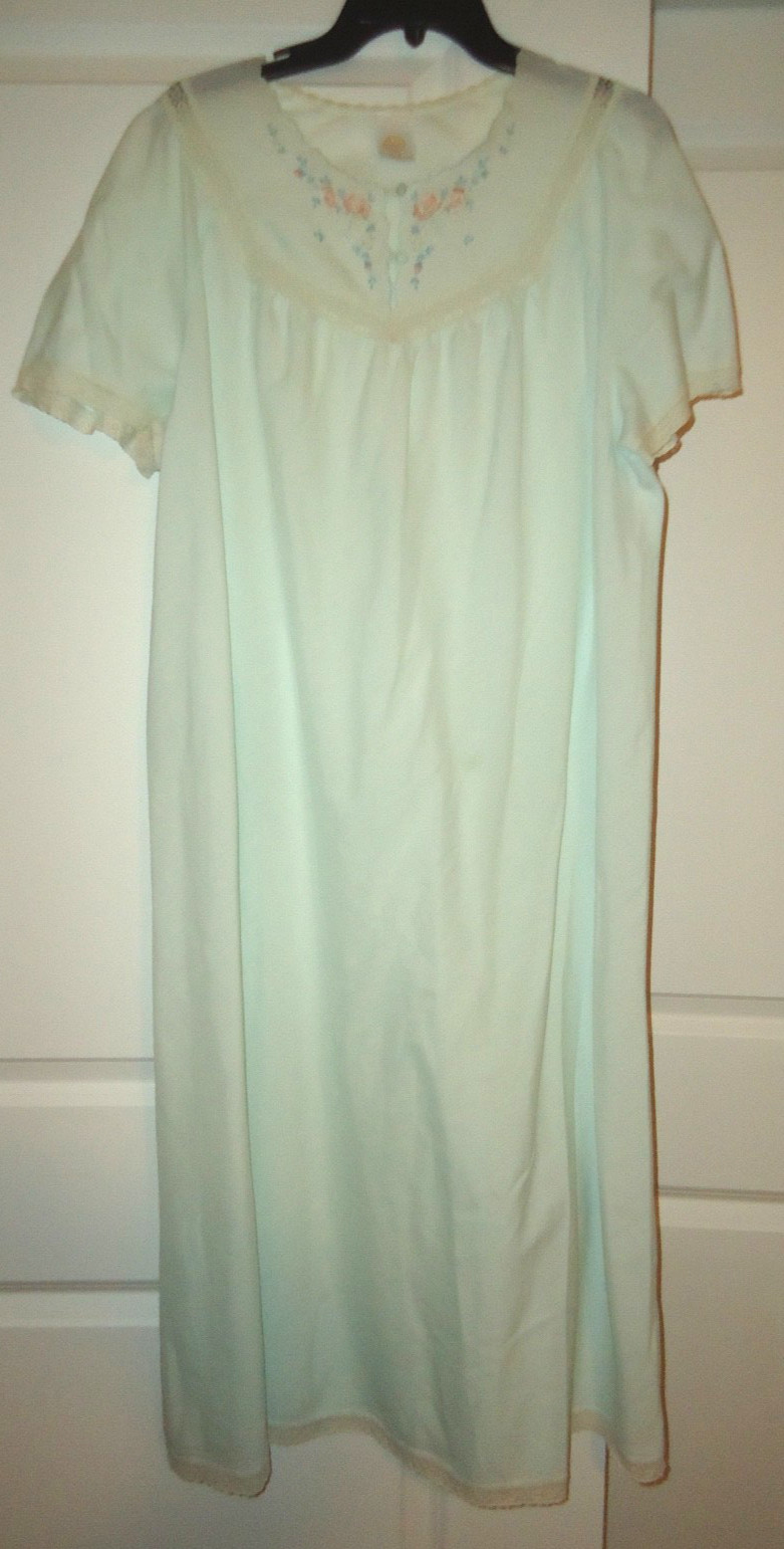Vtg Esabella Long Nightgown Mint Green Size-44/46
