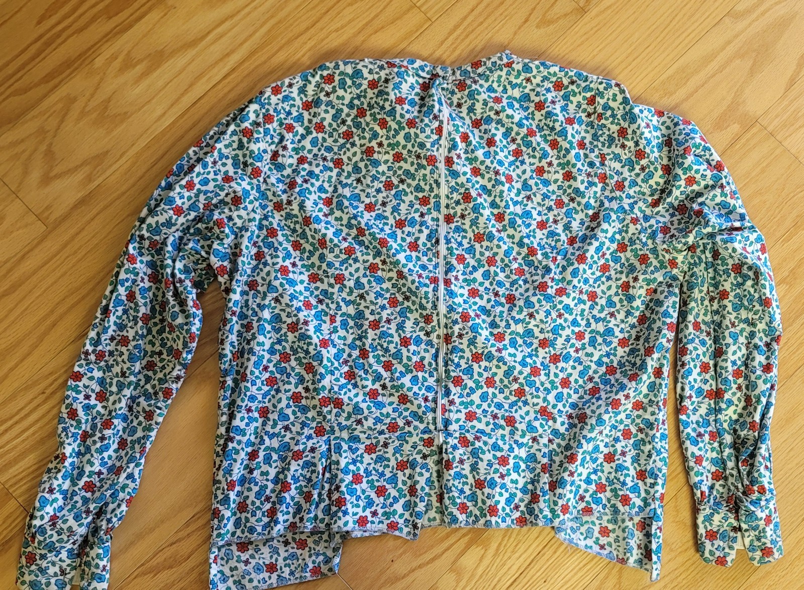 Vintage 1960&rsquo;s – 1970&rsquo;s Summer Floral, Long Sleeved, Hippie, Prairie Med/Lg.