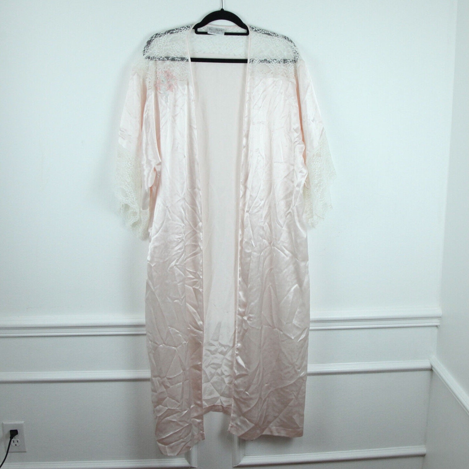 Vintage Powder Pink Satin Robe Lace Feminine Dainty Coquette Large NO BELT Glam