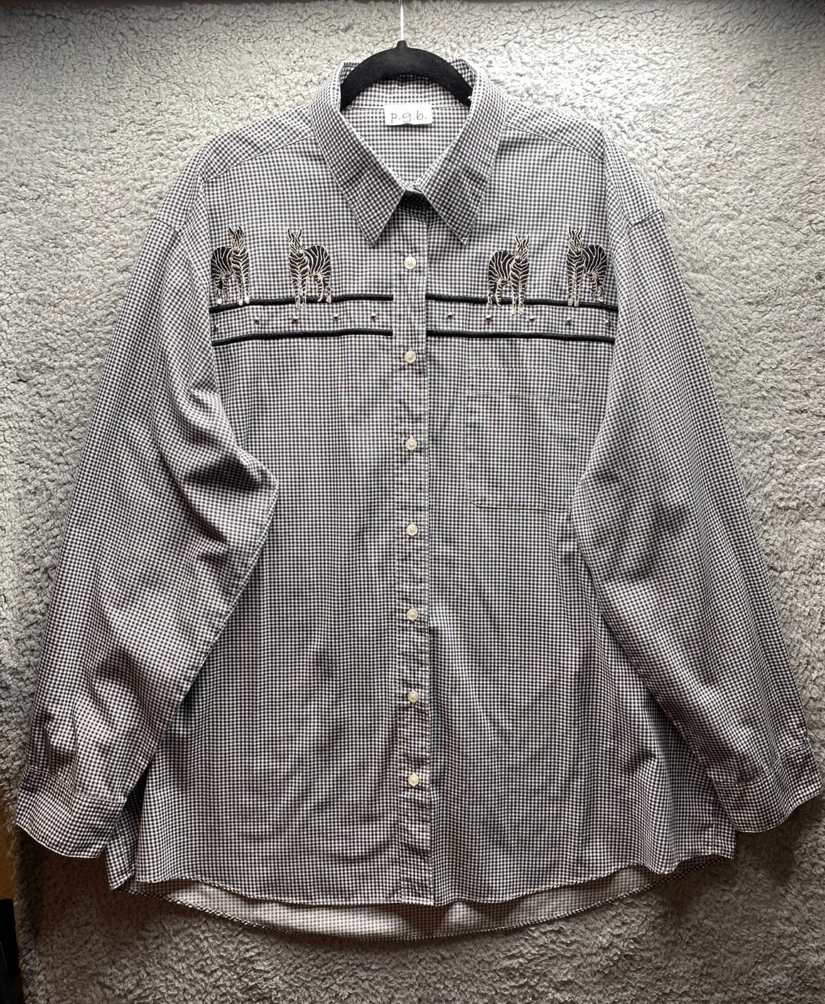 p.g.b Brand Women&rsquo;s Size 4X ? Plus Size Button Up Shirt Zebra Decal Black White