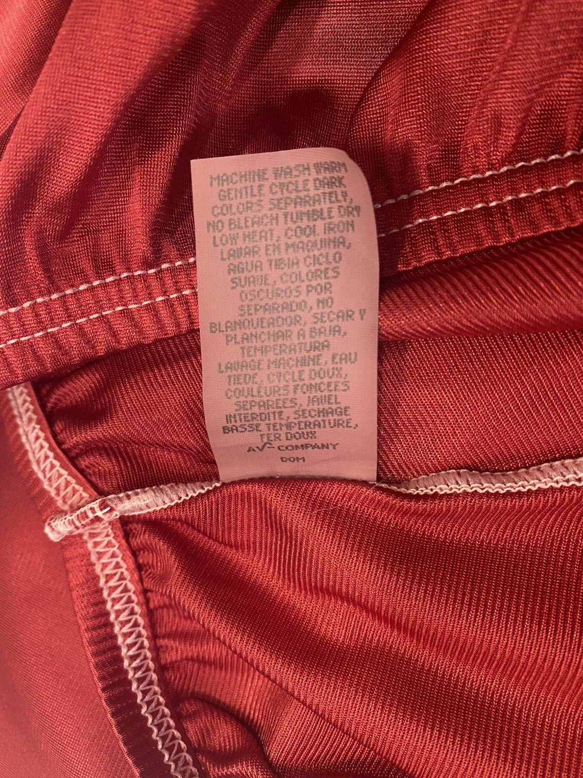 Vintage Half Slip SIZE SMALL long length 22&Prime; classic red nylon VASSARETTE