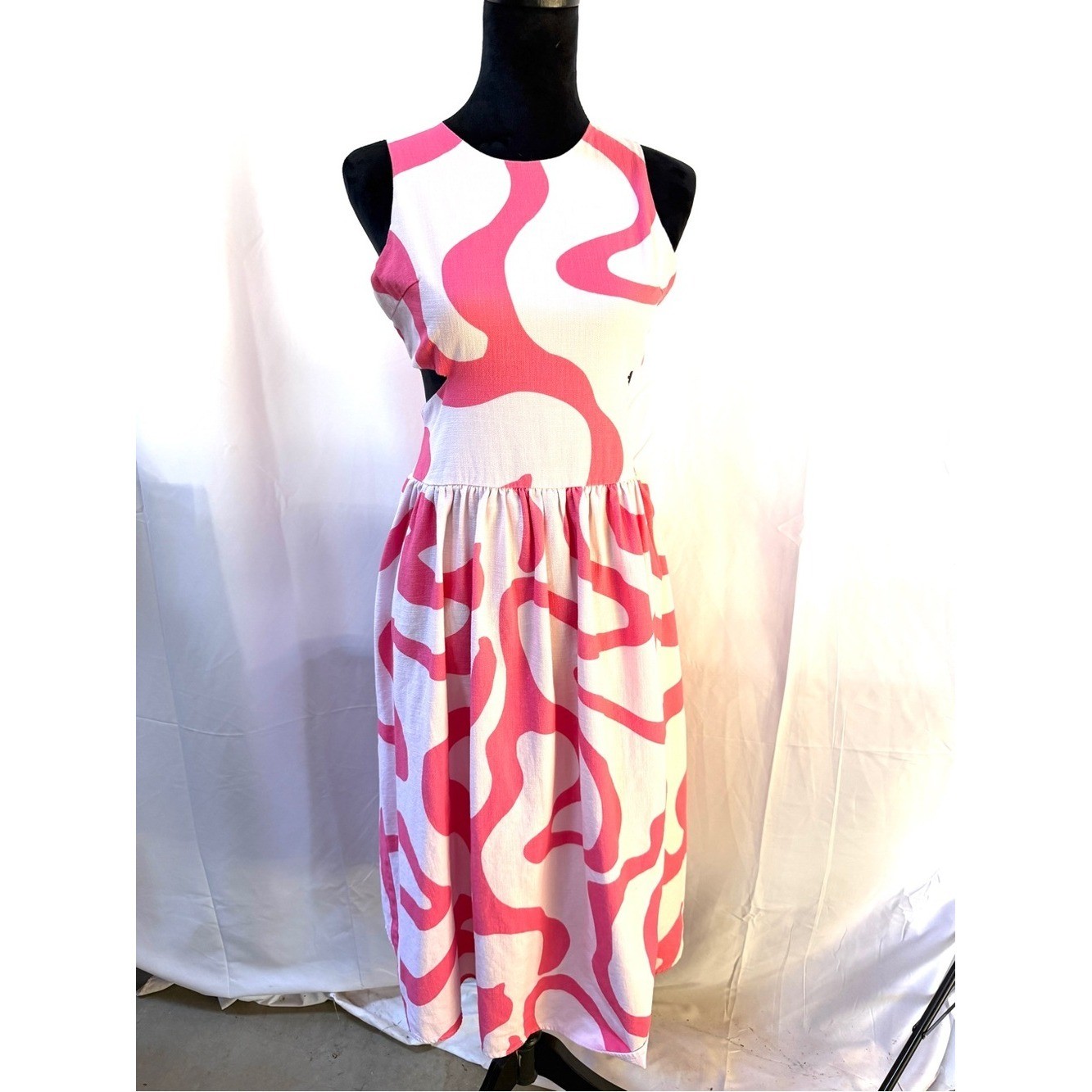 Urban Revivo Side Cutout Pink on Pink Graphic Swirl Retro Midi Dress, Size 4