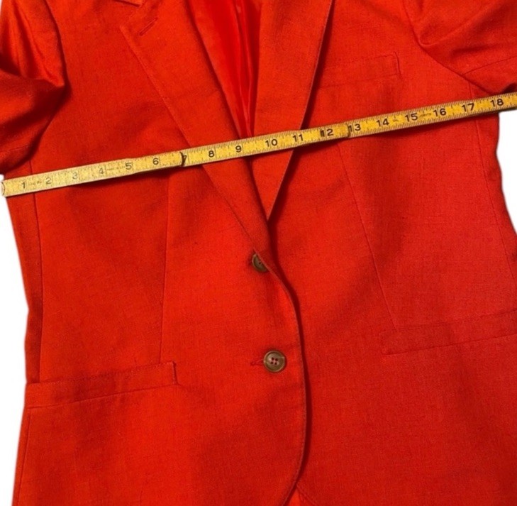 1970’s Vintage The Villager Red Tailored Blazer w Functional Front Pockets Small