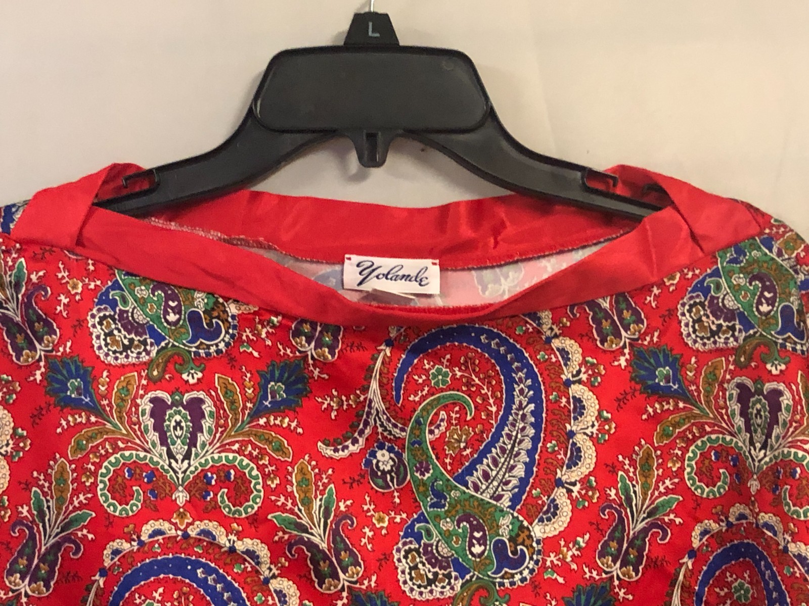 Vintage 70s Yolande Pullover Satin Blouse Size L/XL Paisley Top Bohemian Soft