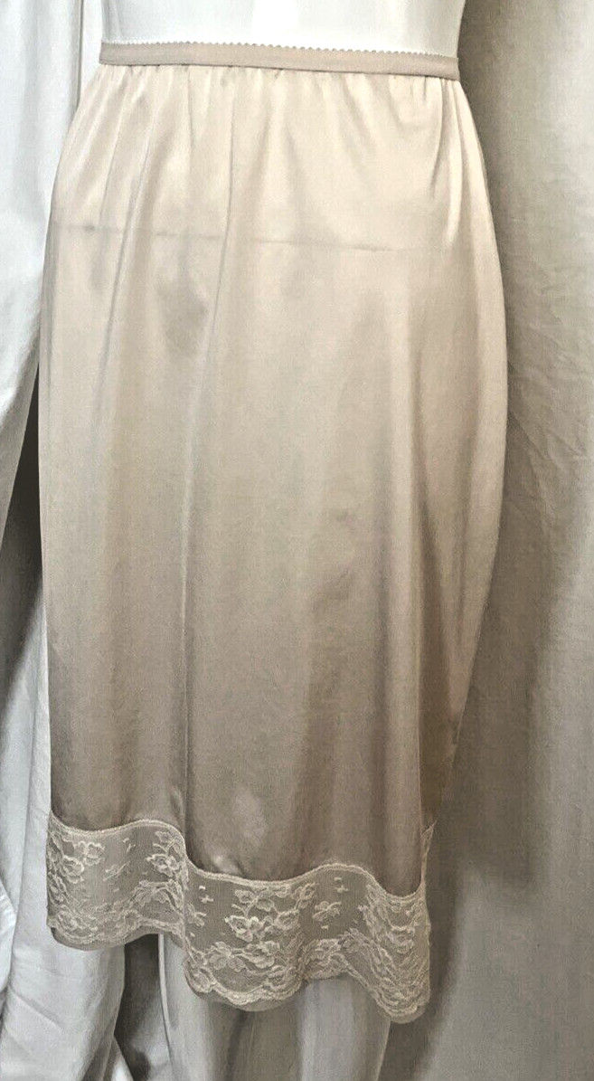 Vintage Shadowline Nude Half Slip Nylon Wide Lace Hem Satin Tab Sz Medium Tall