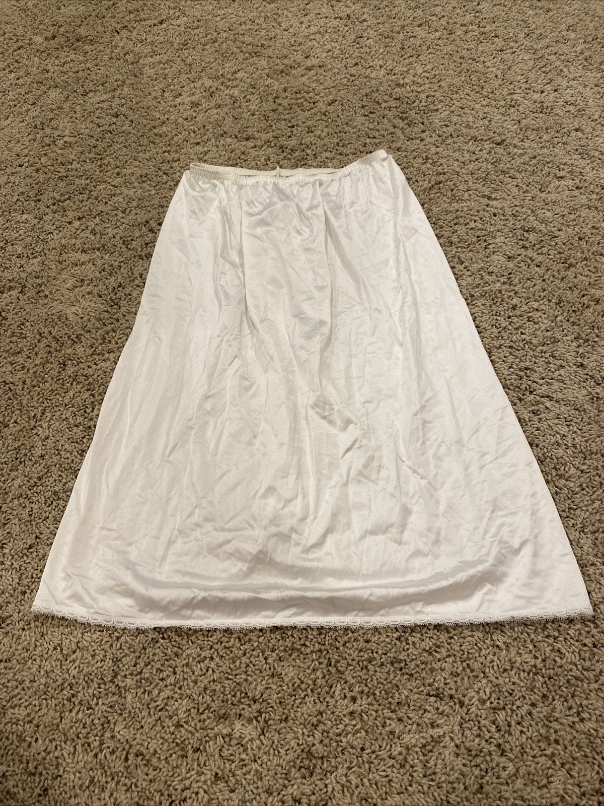 Vanity Fair White Half Slip Size Small 38 Measures 22-32 Waist 23.5 Inches Long