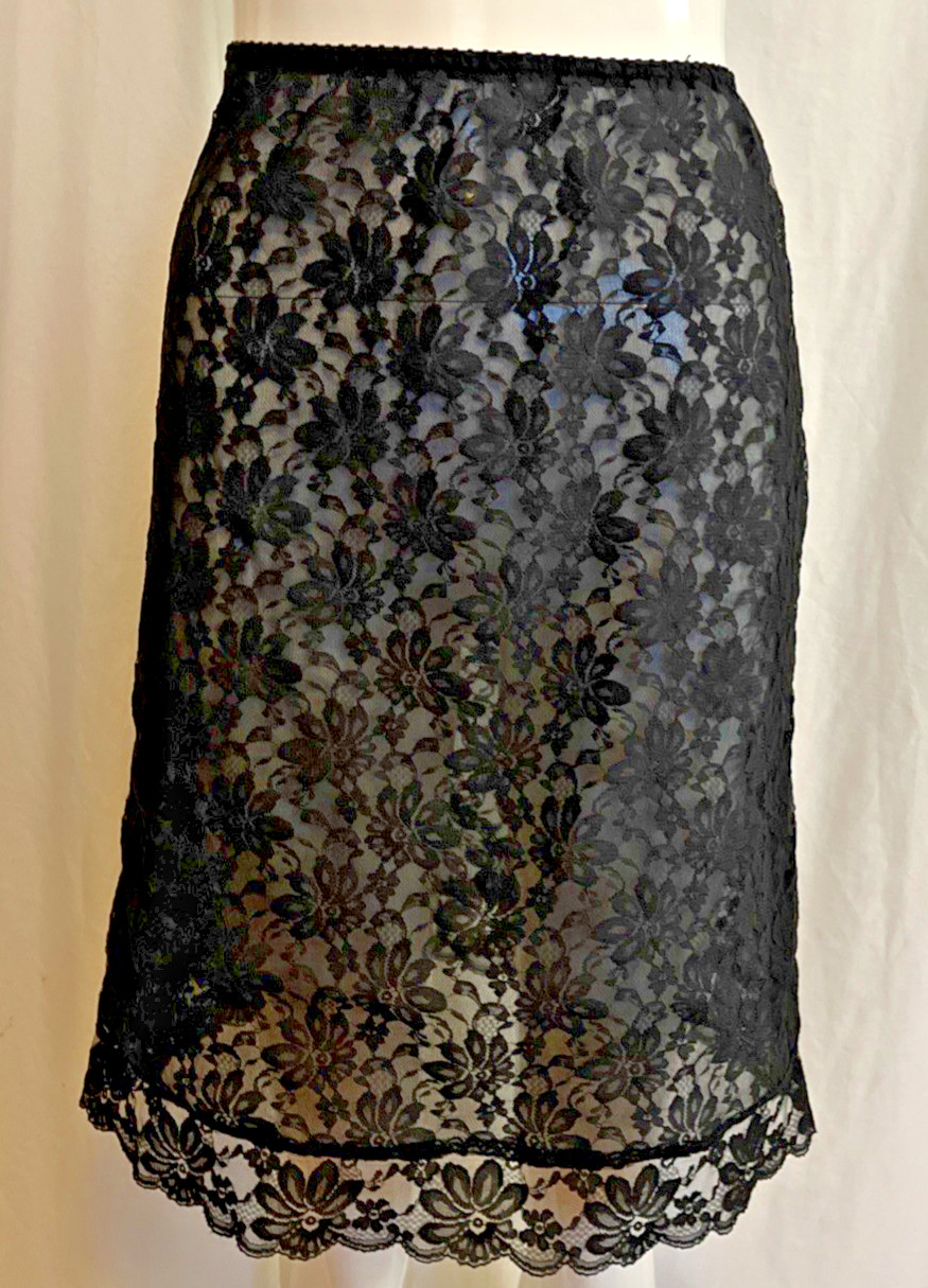 Vintage Deena Black Floral Lace Half Slip 22&Prime; Long Size Small Scalloped Lace Hem