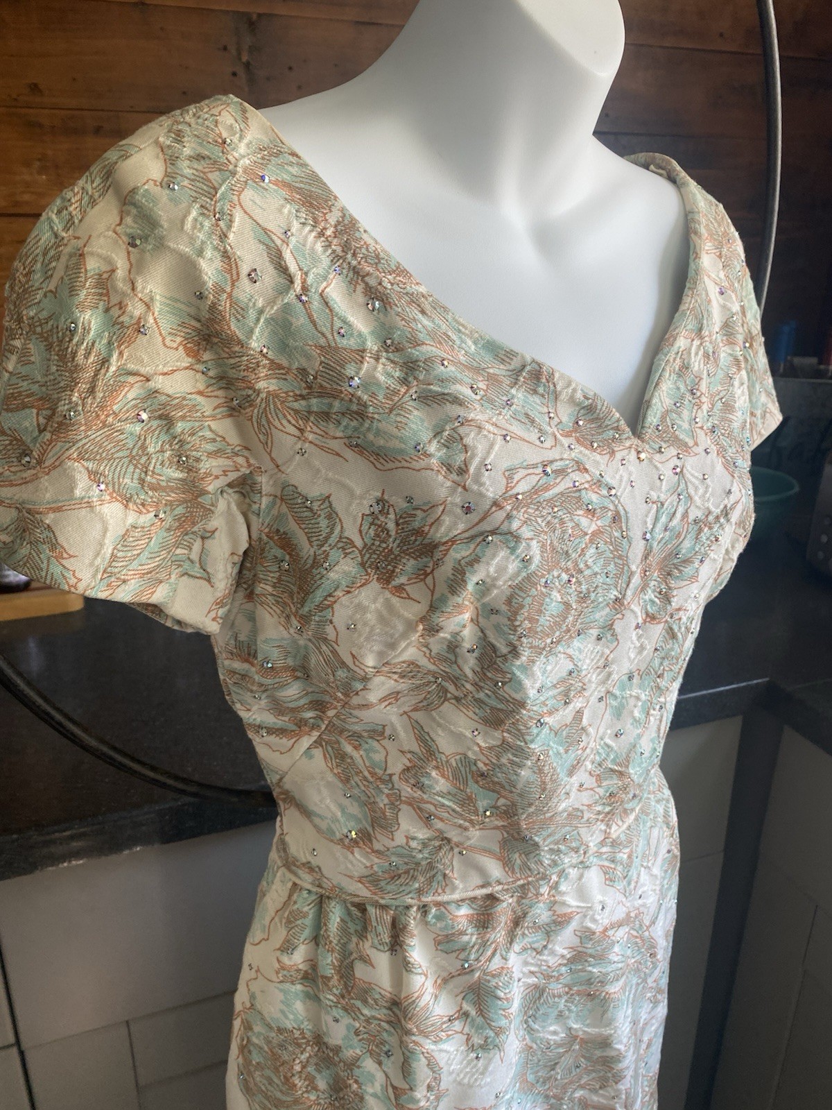 True VTG 1950s/60s Sequined All Over Floral Cocktail Dress Peach Ivory Aqua S/M