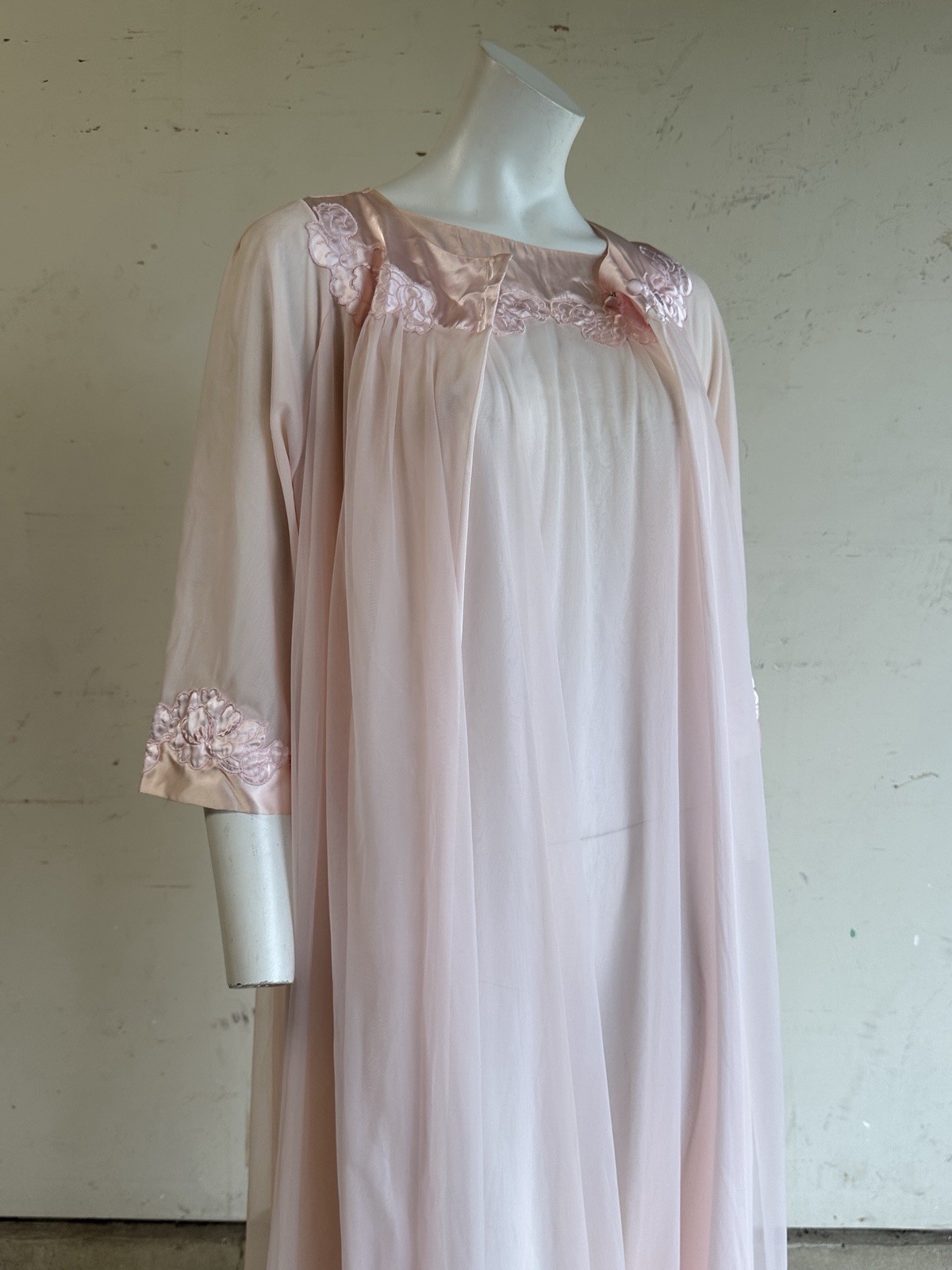 1960s Gossard Artemis Peignoir Robe Layered Chiffon Set Boudoir Old Hollywood