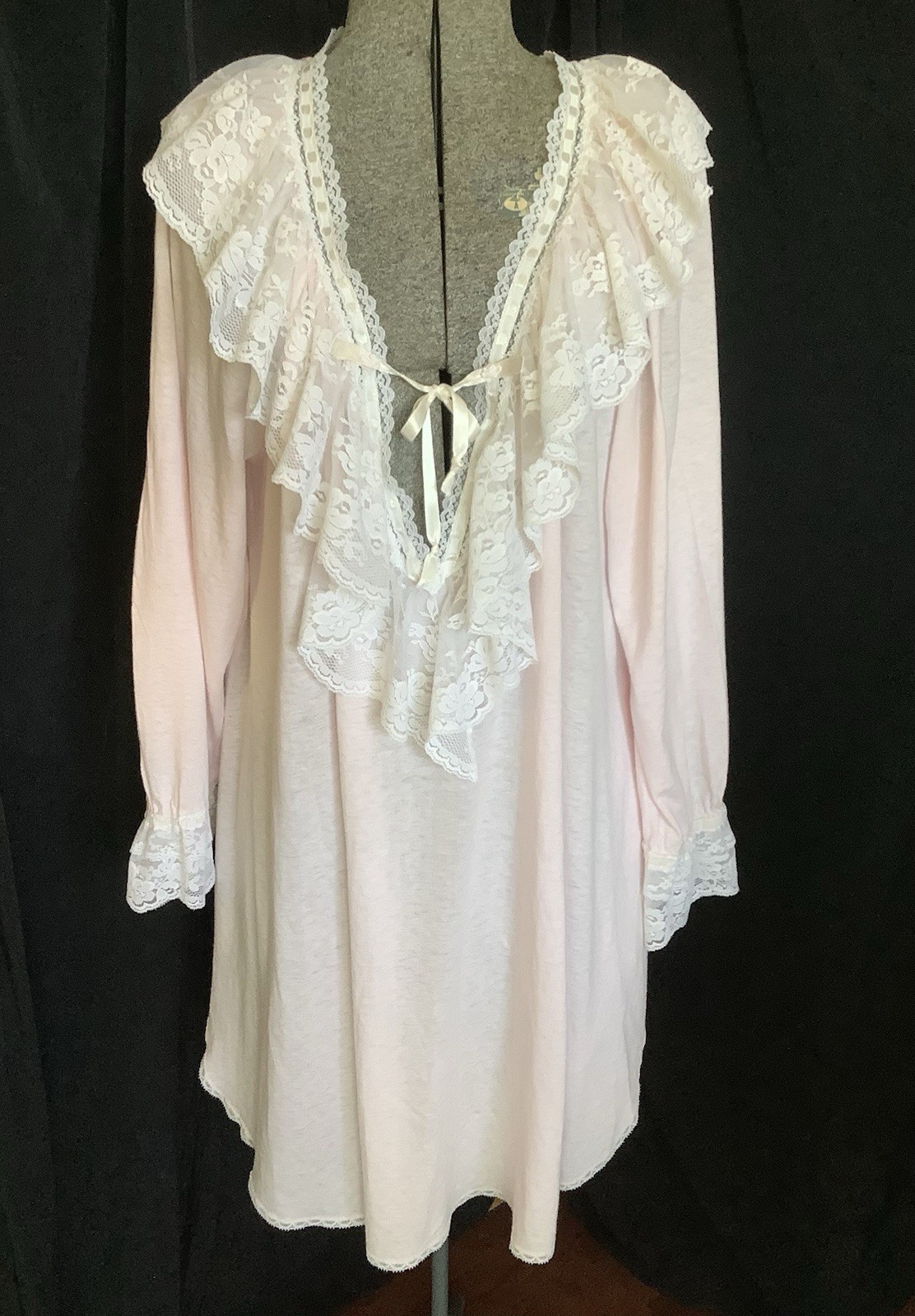 Vintage 1980s Saks Fifth Ave Carole Hochman 100% Cotton Nightgown Pink Lace M